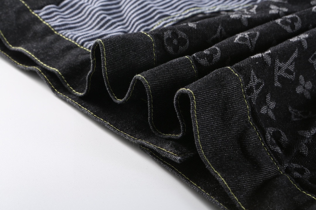 Louis Vuitton/路易威登 24ss 解构拼接满印提花牛仔外套黑-Chinese UA Cheap High Quatity Brand Clothes Bags handbags Sneakers wholesale wholesaler seller from China Factory suppliers Fashion Clothing Shoes best Quality Beautiful Price Louis Vuitton/路易威登 24ss 解构拼接满印提花牛仔外套黑