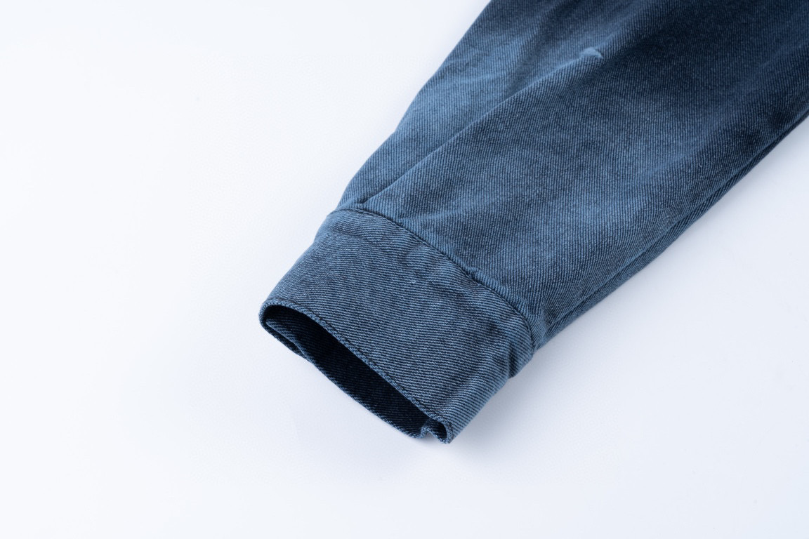 LOUIS VUITTON/路易威登 25ss 北极光火焰渐变牛仔外套-Chinese UA Cheap High Quatity Brand Clothes Bags handbags Sneakers wholesale wholesaler seller from China Factory suppliers Fashion Clothing Shoes best Quality Beautiful Price LOUIS VUITTON/路易威登 25ss 北极光火焰渐变牛仔外套