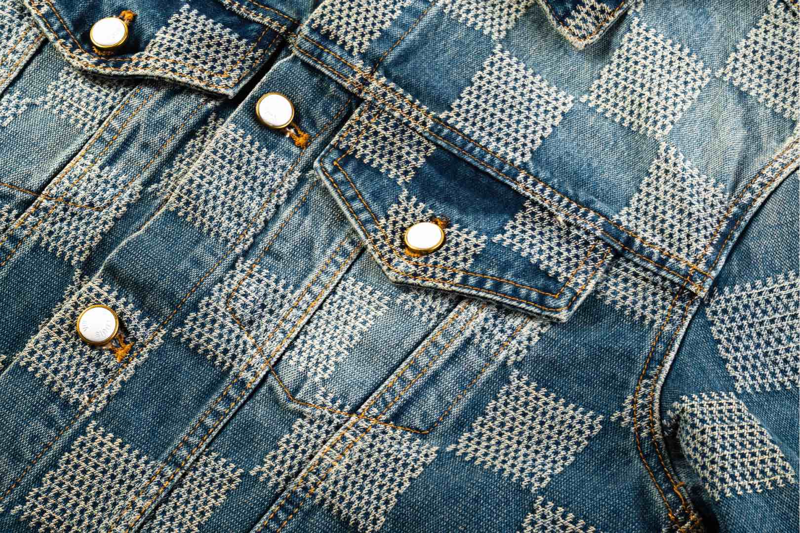 Louis Vuitton /路易威登 25ss 棋盘格怀旧牛仔外套 这款经典牛仔夹克-Chinese UA Cheap High Quatity Brand Clothes Bags handbags Sneakers wholesale wholesaler seller from China Factory suppliers Fashion Clothing Shoes best Quality Beautiful Price Louis Vuitton /路易威登 25ss 棋盘格怀旧牛仔外套 这款经典牛仔夹克