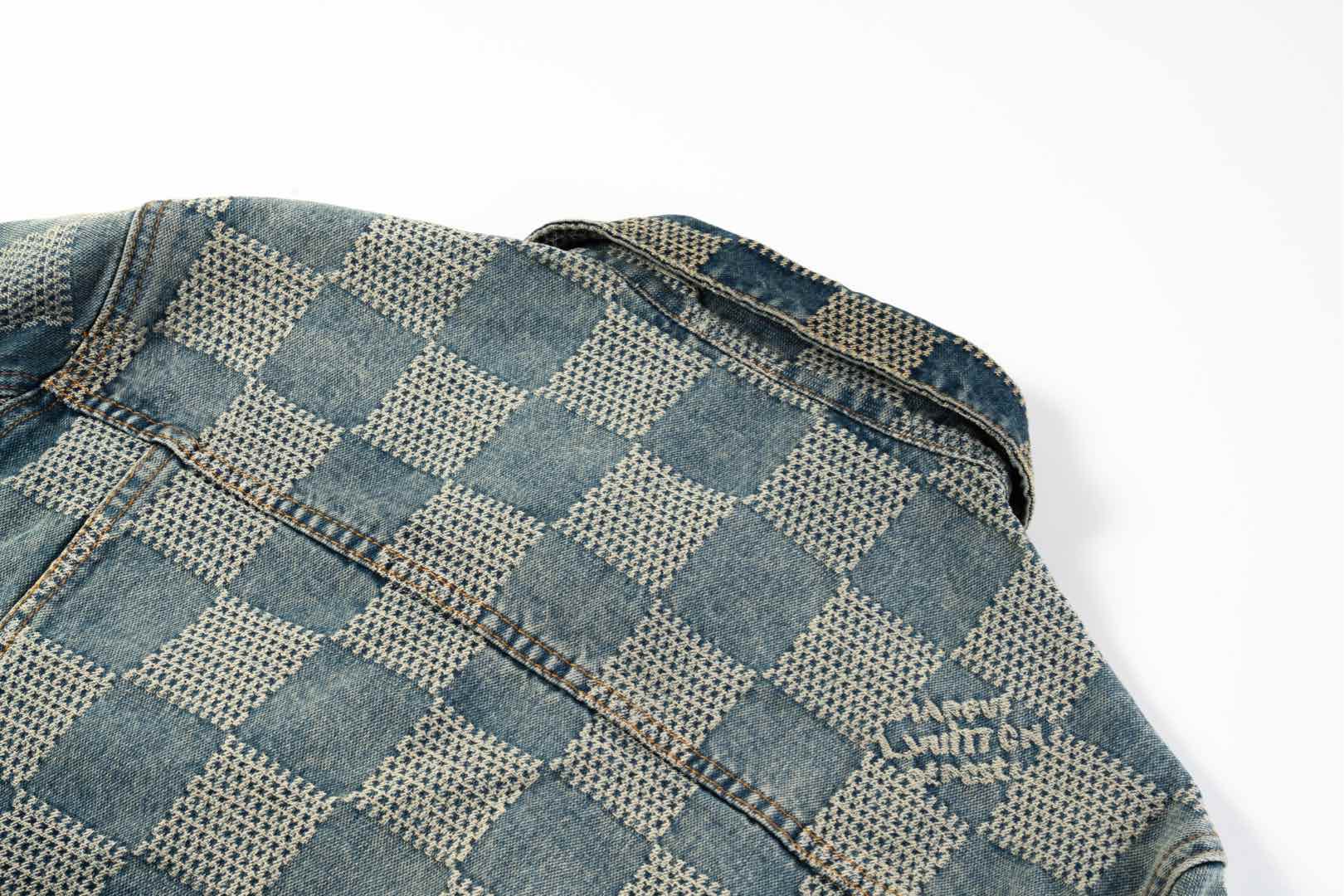 Louis Vuitton /路易威登 25ss 棋盘格怀旧牛仔外套 这款经典牛仔夹克-Chinese UA Cheap High Quatity Brand Clothes Bags handbags Sneakers wholesale wholesaler seller from China Factory suppliers Fashion Clothing Shoes best Quality Beautiful Price Louis Vuitton /路易威登 25ss 棋盘格怀旧牛仔外套 这款经典牛仔夹克