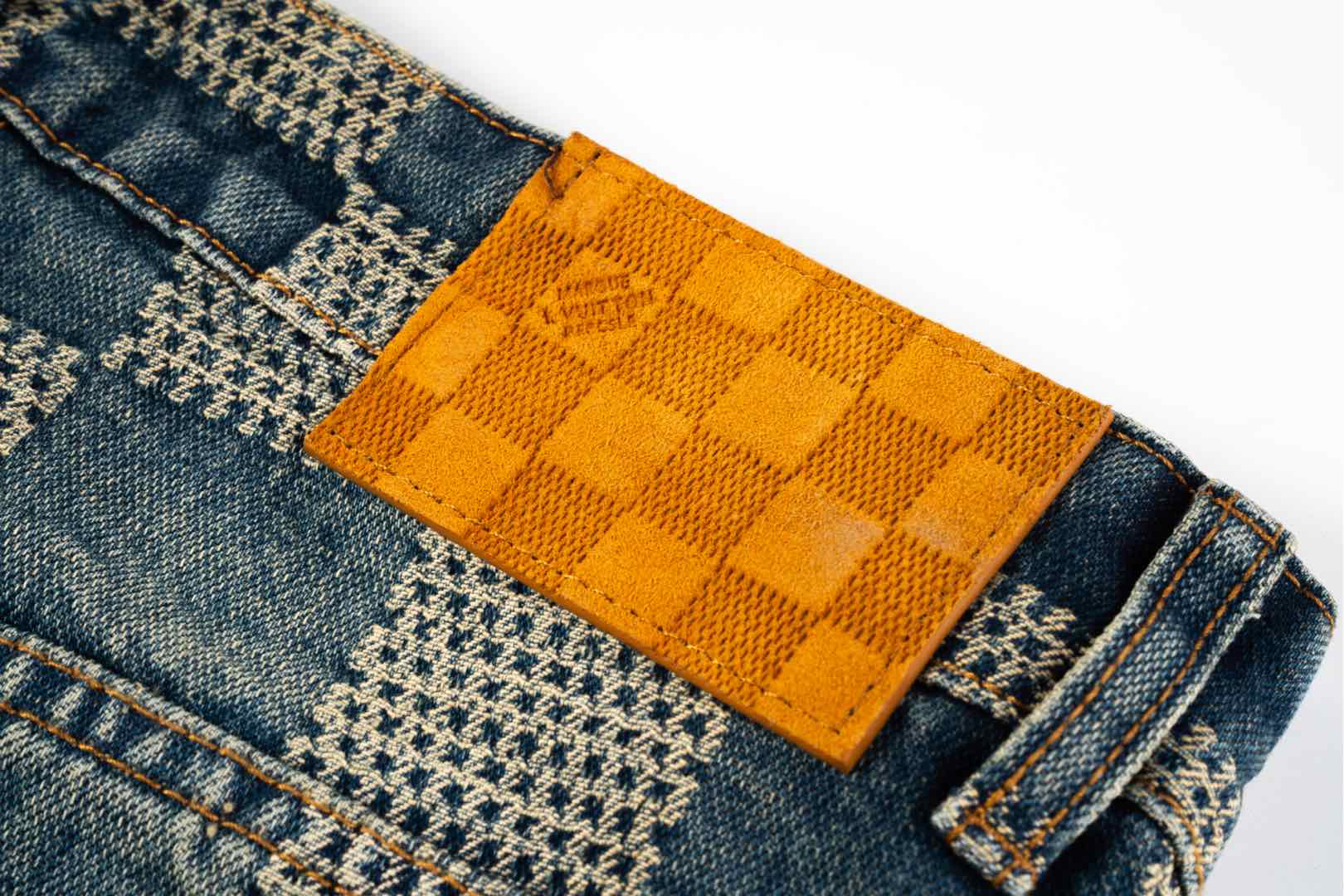 Louis Vuitton /路易威登 25ss棋盘格怀旧牛仔长裤-Chinese UA Cheap High Quatity Brand Clothes Bags handbags Sneakers wholesale wholesaler seller from China Factory suppliers Fashion Clothing Shoes best Quality Beautiful Price Louis Vuitton /路易威登 25ss棋盘格怀旧牛仔长裤