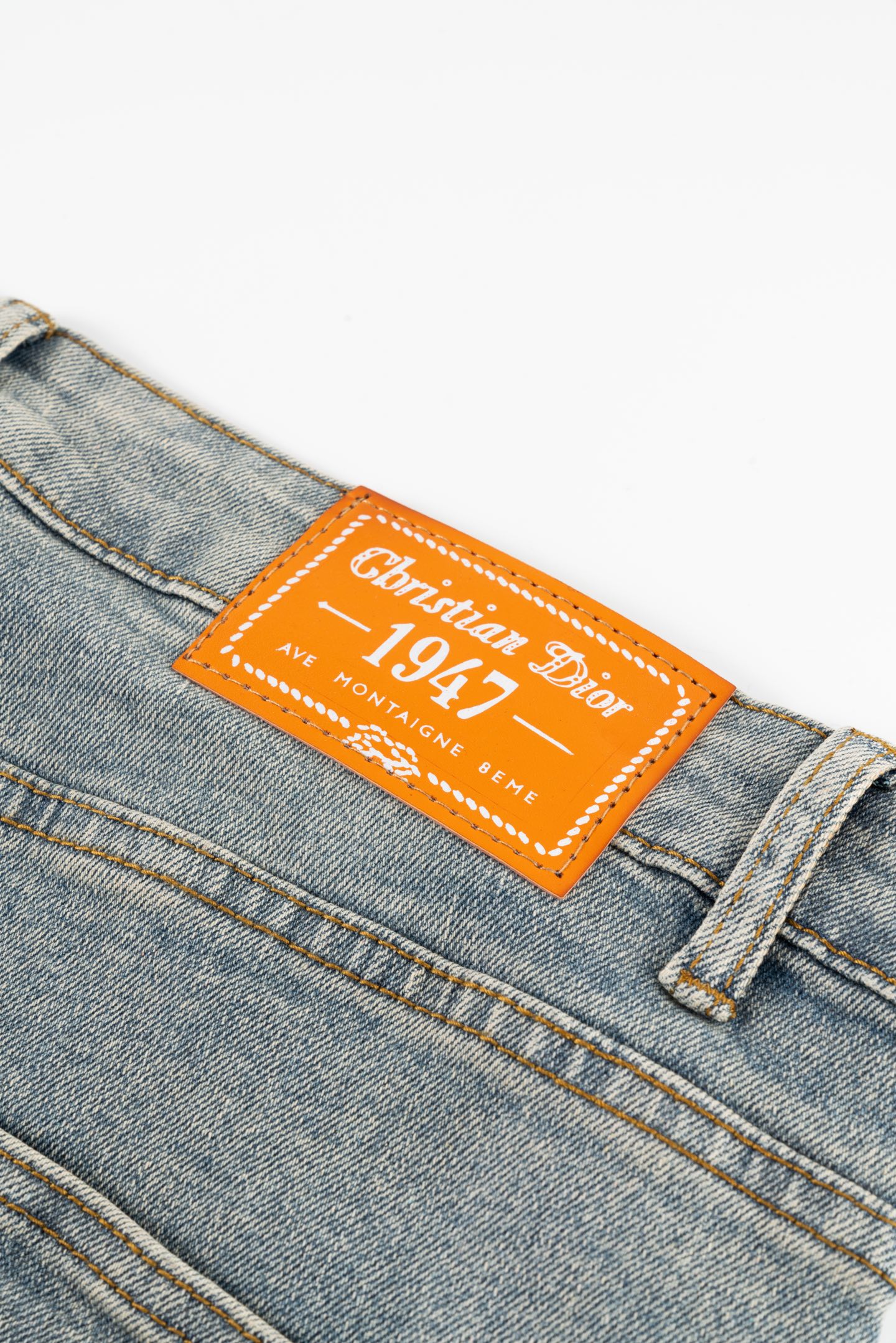 Dior’s Latest 1947 High-Quality Jeans: Classic, Comfortable, and Stylish! - 图片 8