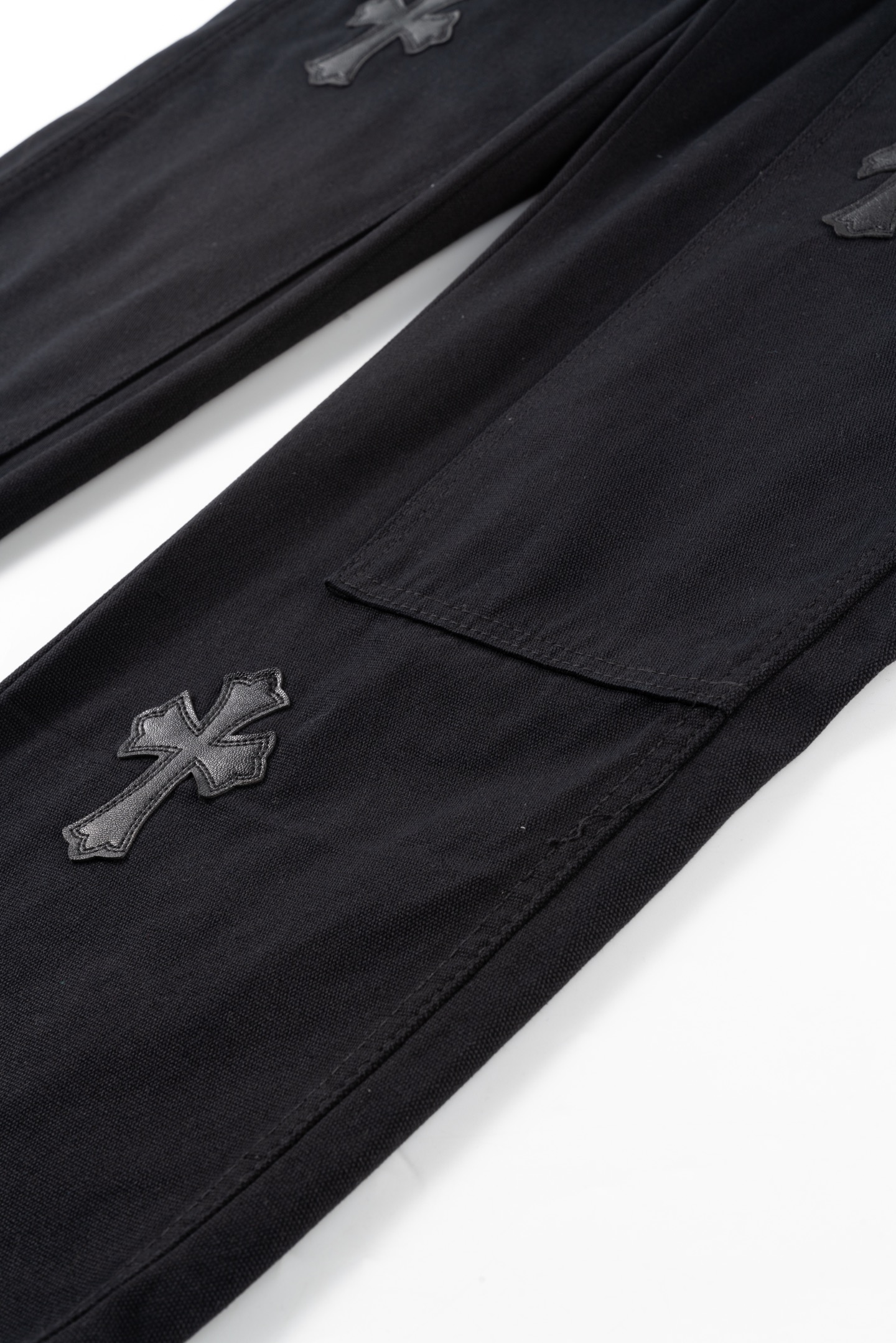 Chrome Hearts Vintage Levi’s Jeans with Unique Silver Embellishment – Product Details. - 图片 9