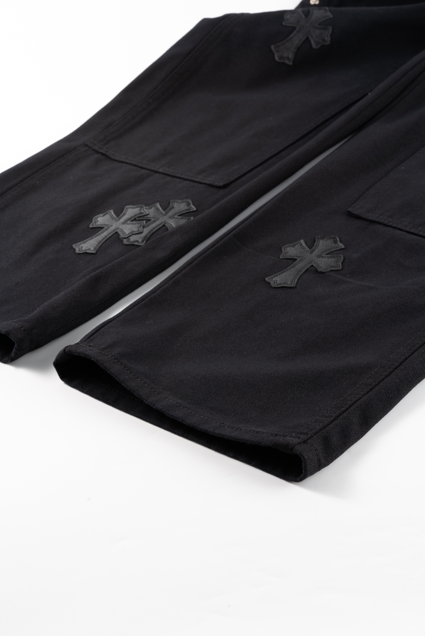 Chrome Hearts Vintage Levi’s Jeans with Unique Silver Embellishment – Product Details. - 图片 3