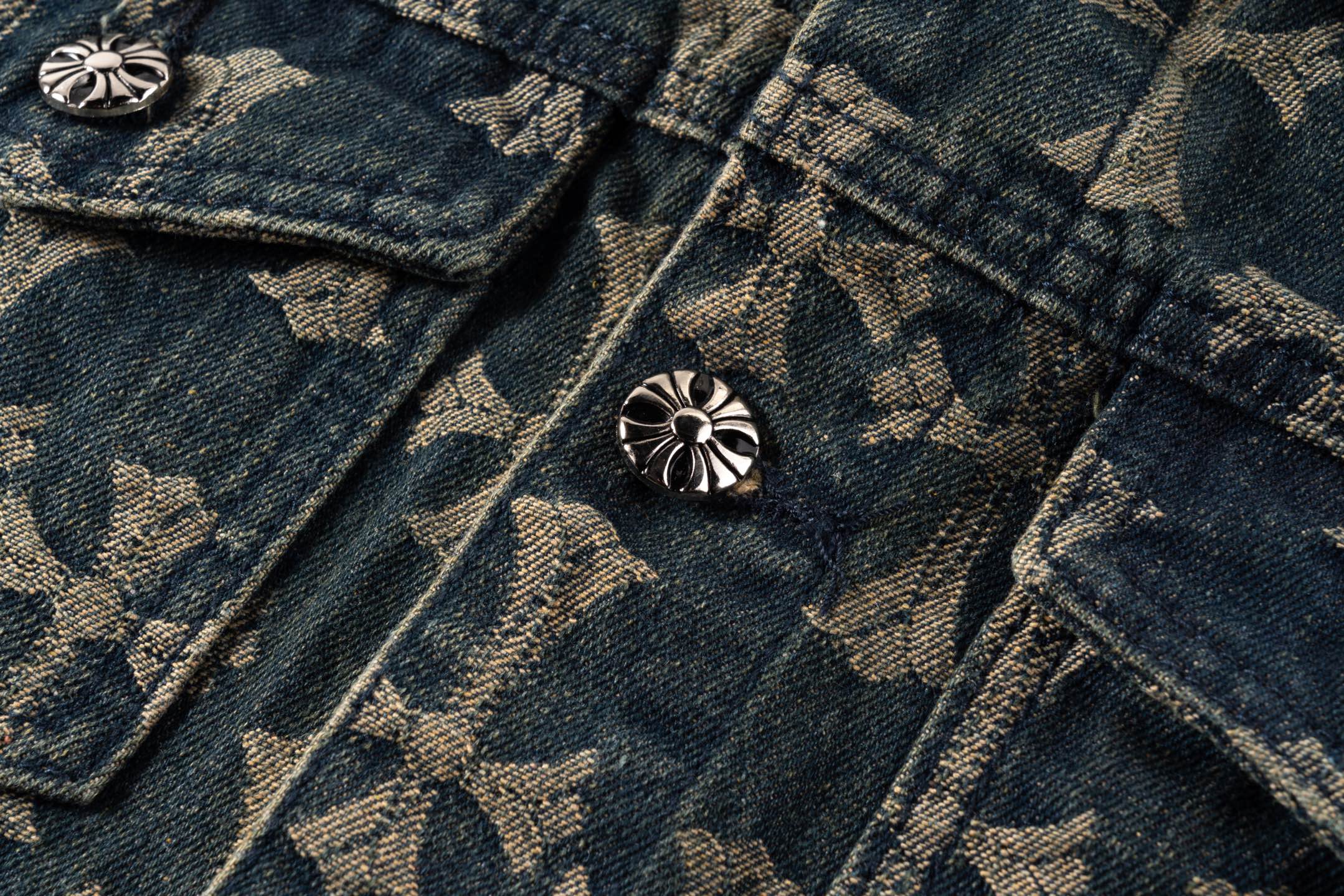 Chrome Hearts Cowboy Jacket with Unique Crucifix Design Elements for Internet Red Stars - 图片 8