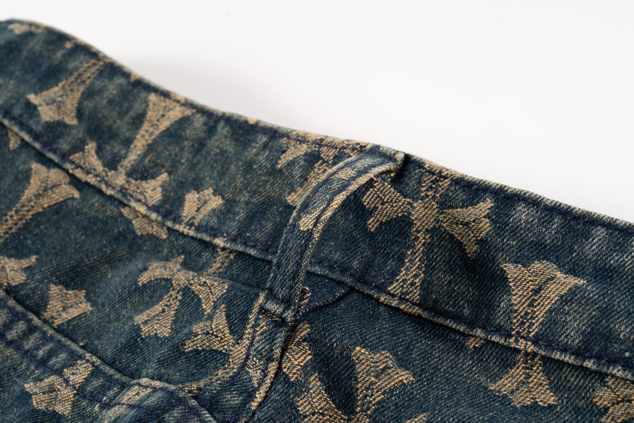 “Chrome Hearts 2024 Fall Collection: Unique Cross Design Pants in Blue (Style 1652)” - 图片 7