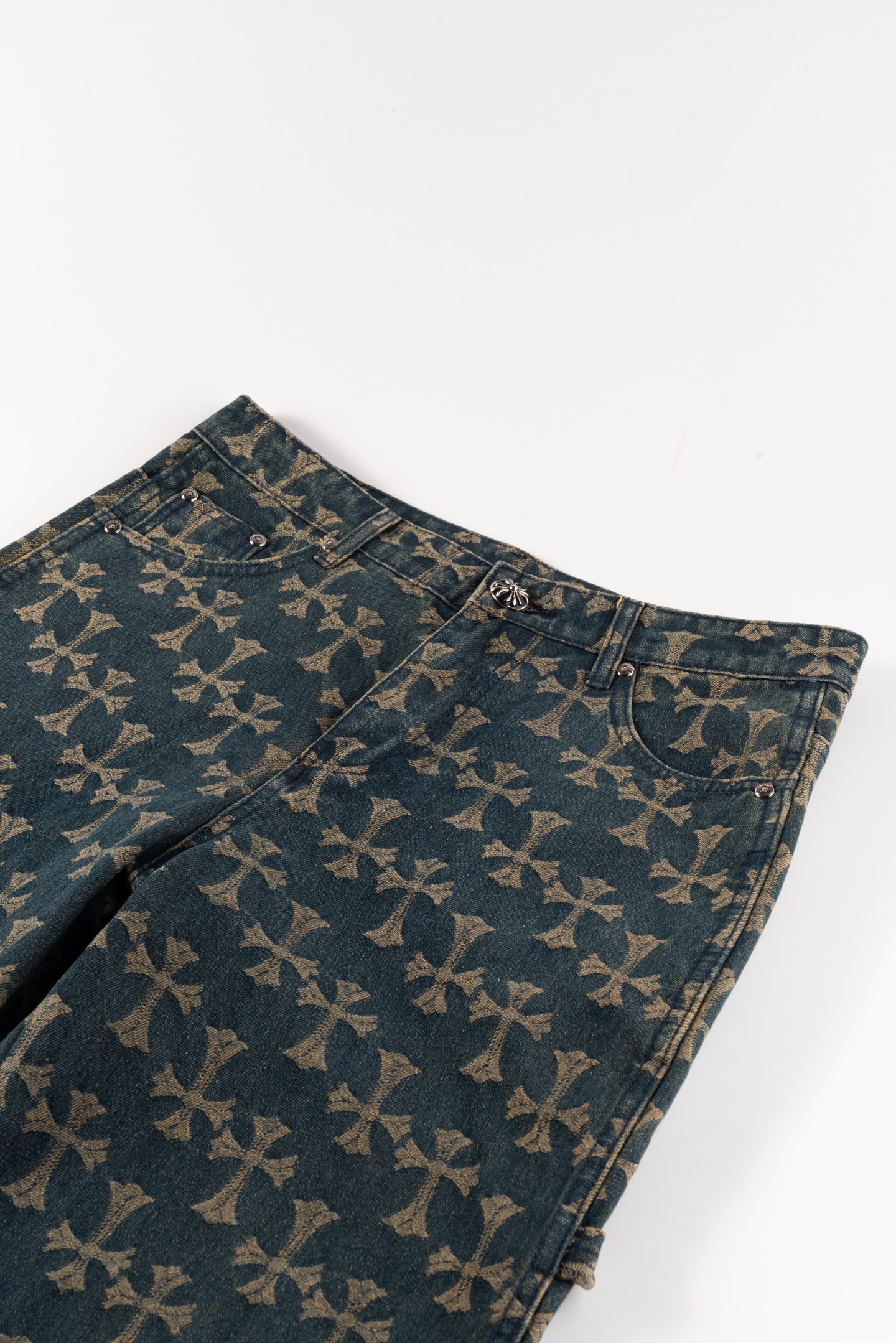 “Chrome Hearts 2024 Fall Collection: Unique Cross Design Pants in Blue (Style 1652)” - 图片 4