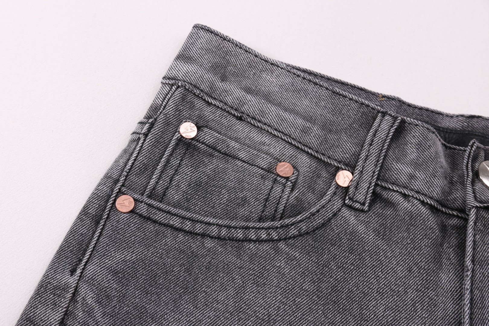 Vintage Levi’s Jeans Baseboards: Unique Pelvis Slings, Premium Price. - 图片 4