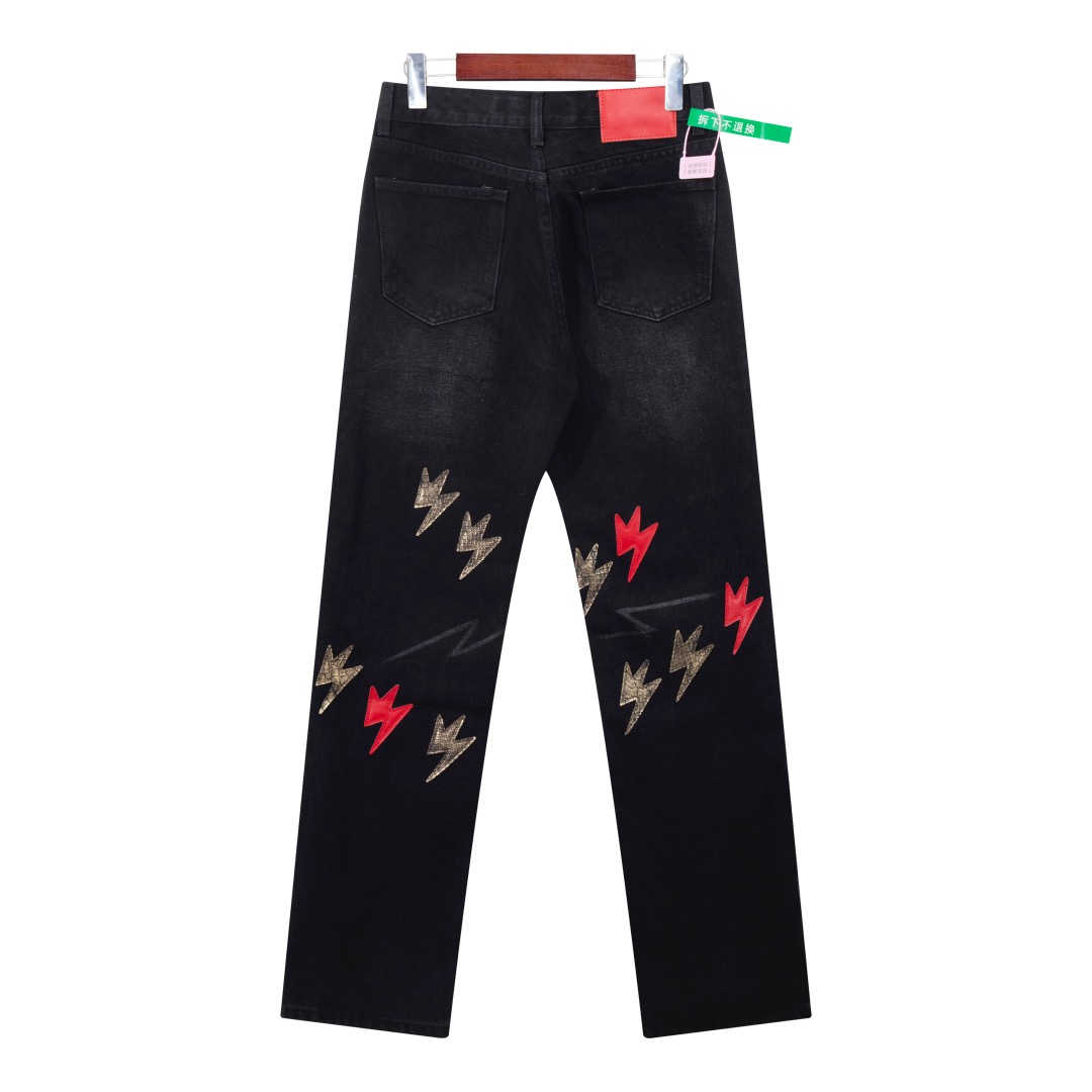 Vintage Levi’s Jeans: Unique Pelvis Slings Boost Prices, Limited Sizes Available - 图片 2