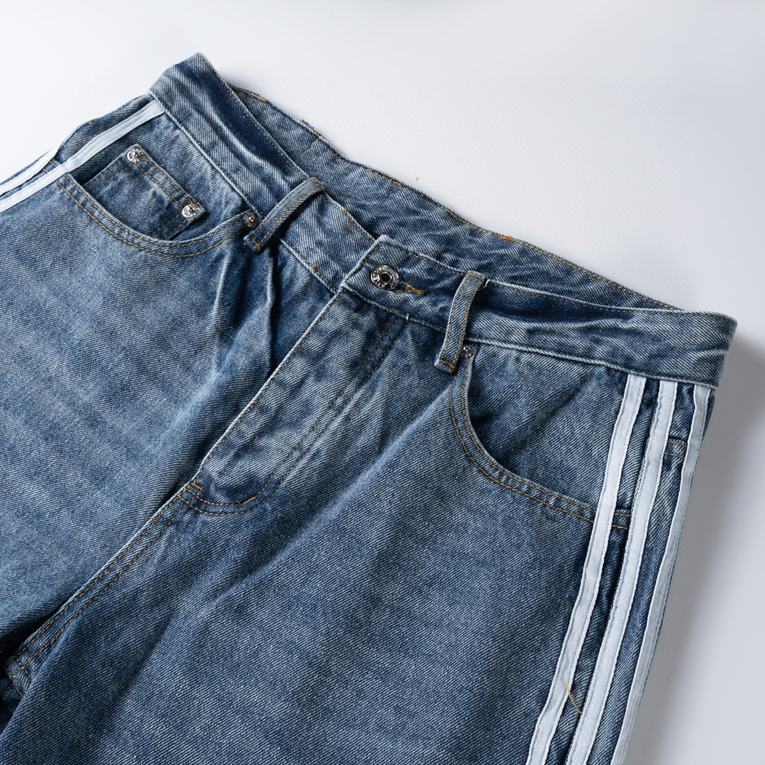 Balenciaga X Adidas Broad-Legged Jeans: Paris Fashion Family Collaboration, Water Wash Blue, Sizes 28-34 - 图片 5