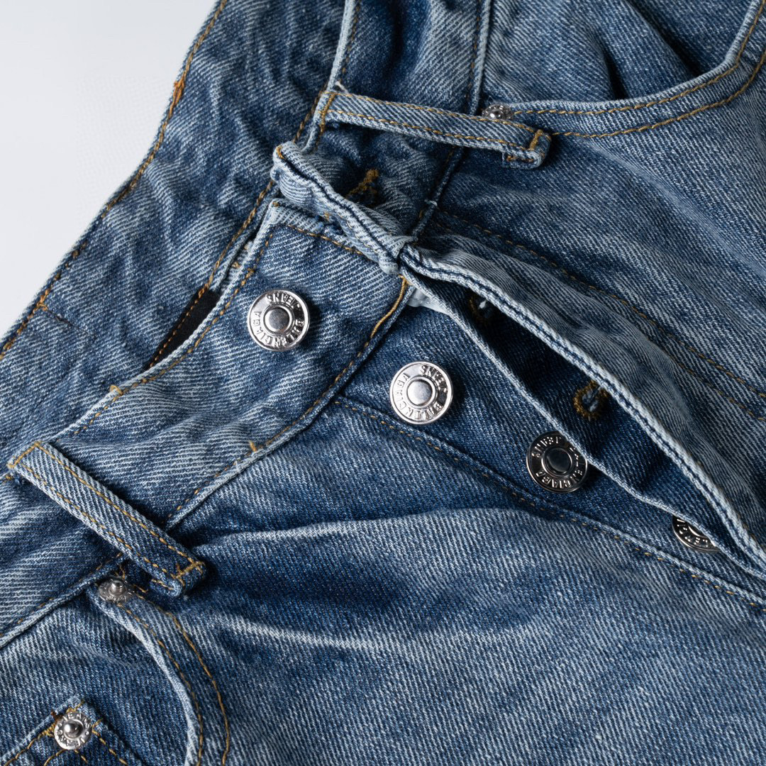 Balenciaga X Adidas Broad-Legged Jeans: Paris Fashion Family Collaboration, Water Wash Blue, Sizes 28-34 - 图片 4