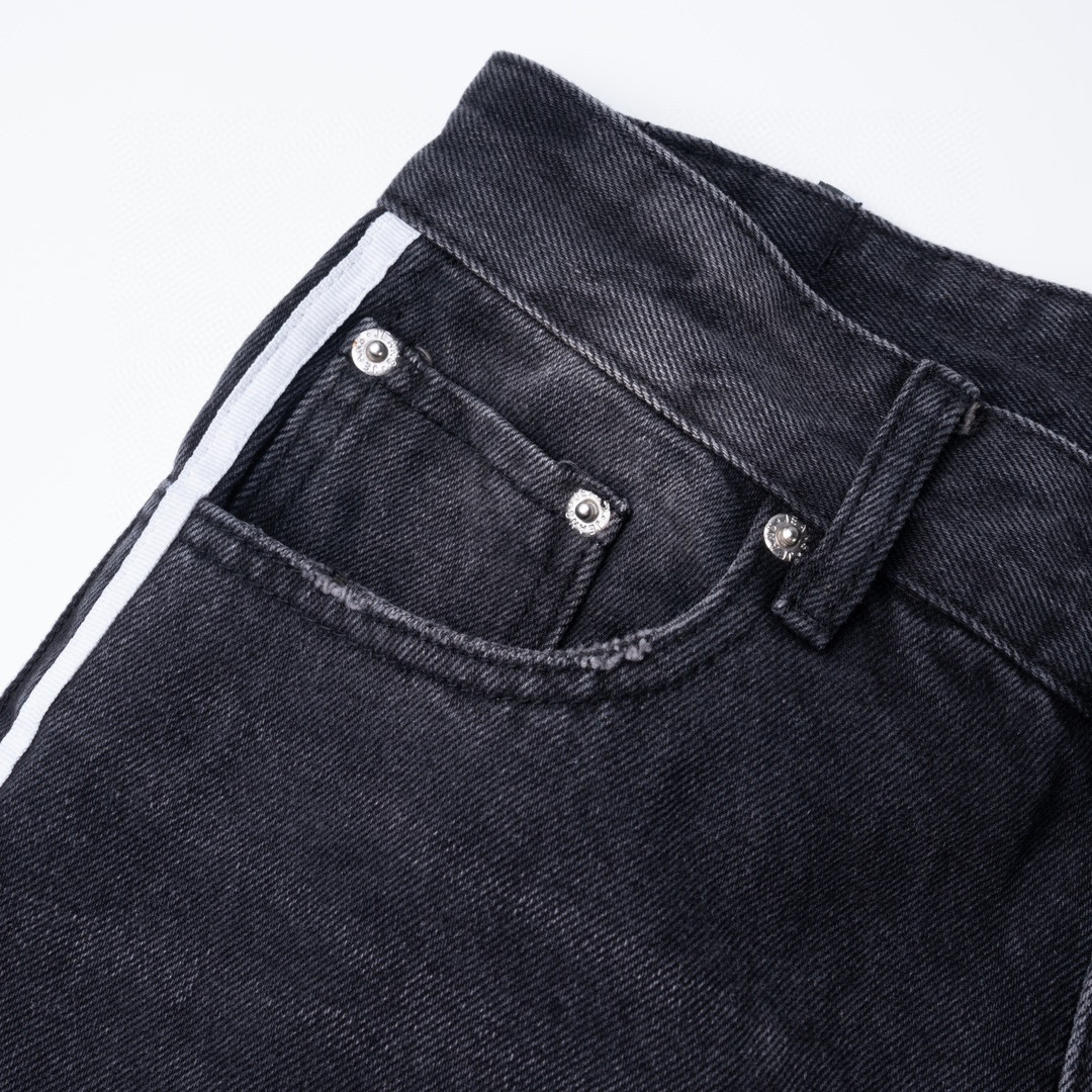 Balenciaga X Adidas Broad-Legged Jeans Review: Paris Fashion, High Quality, Unique Design - 图片 4