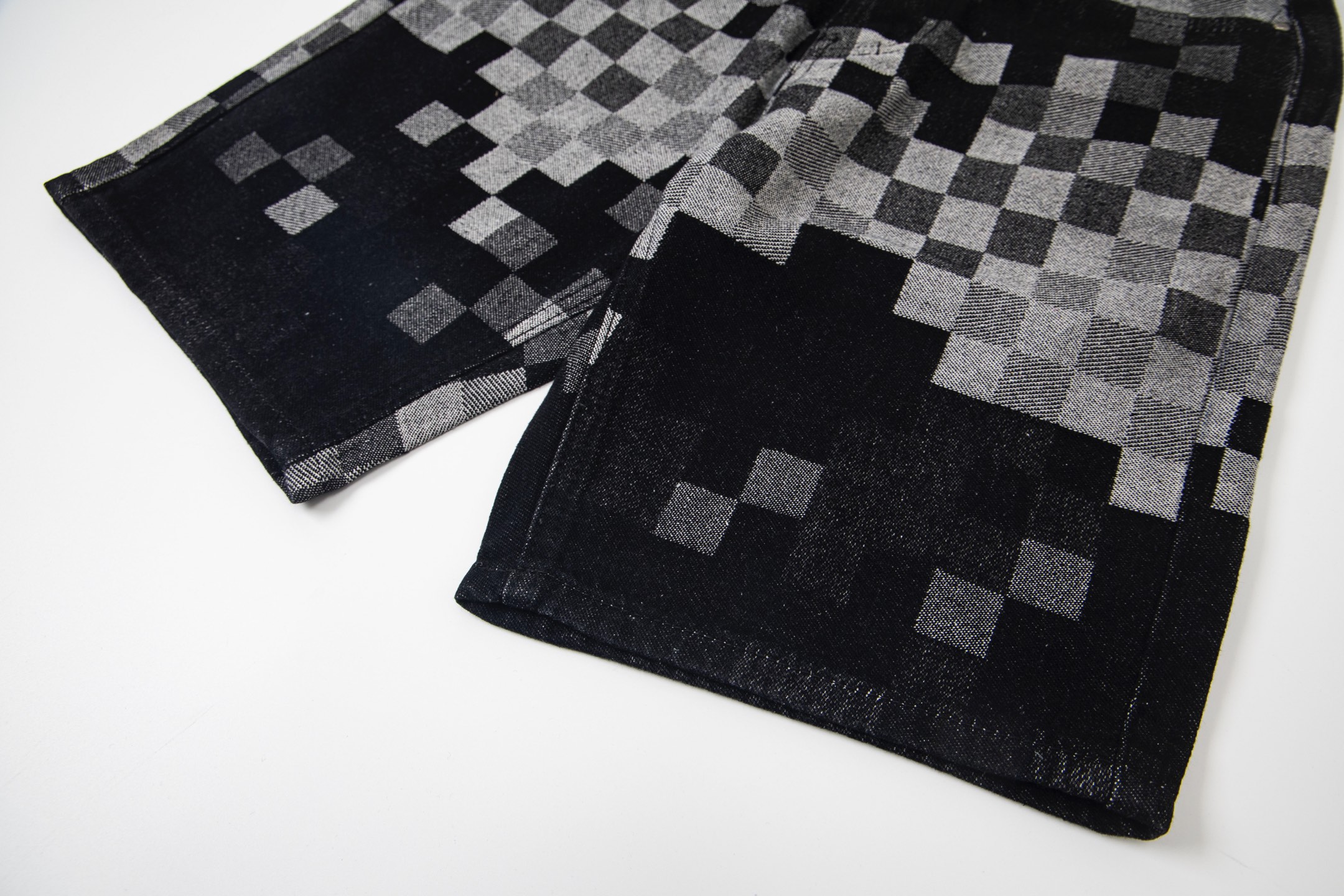 Louis Vuitton/路易威登24sS马赛克棋盘格提花生仔短裤 黑色