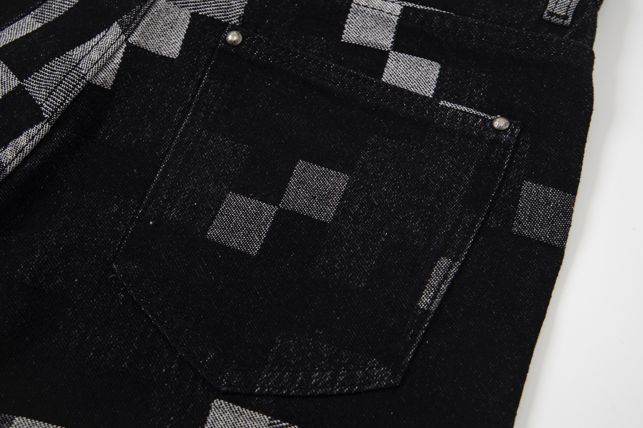 Louis Vuitton/路易威登24sS马赛克棋盘格提花生仔短裤 黑色