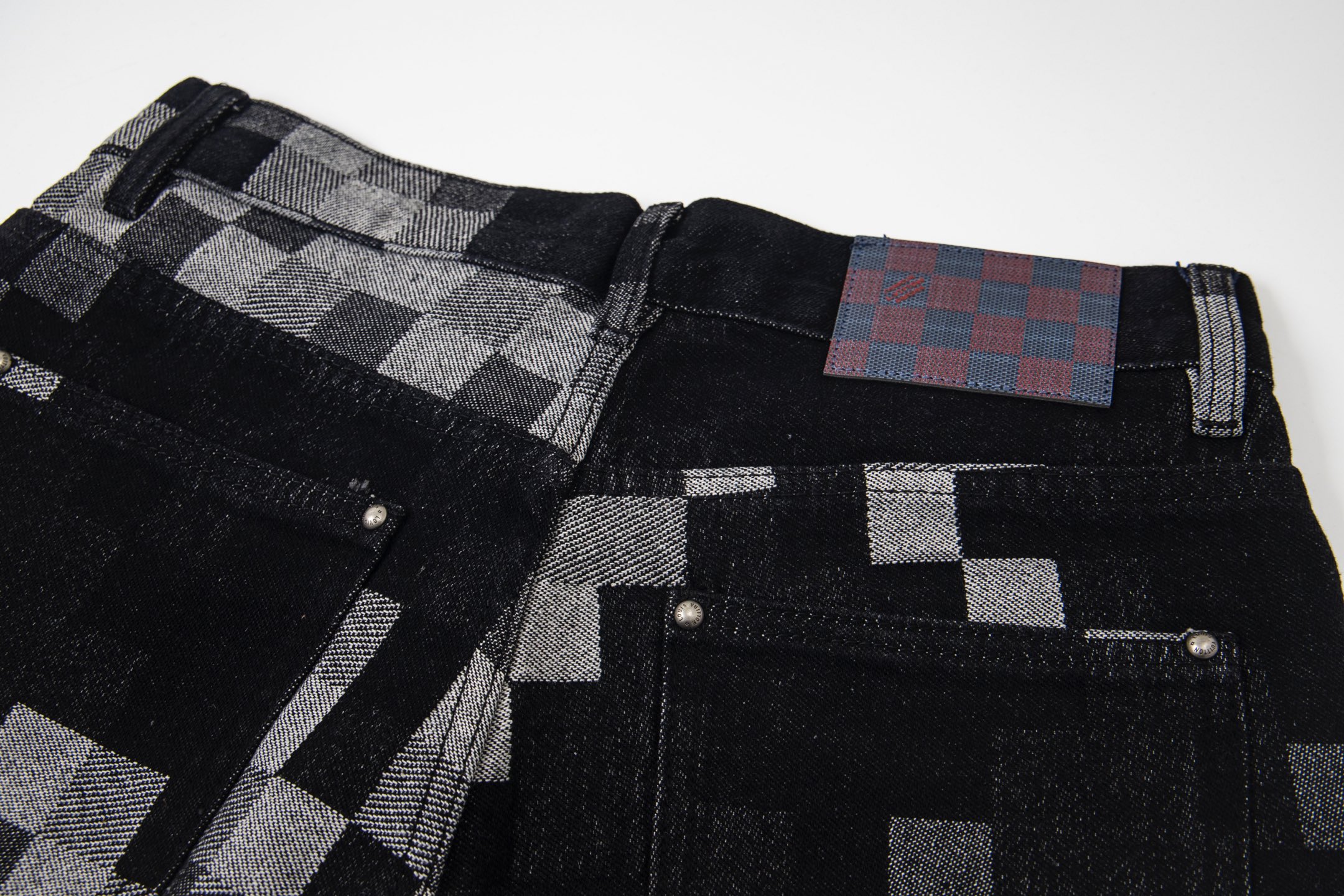 Louis Vuitton/路易威登24sS马赛克棋盘格提花生仔短裤 黑色