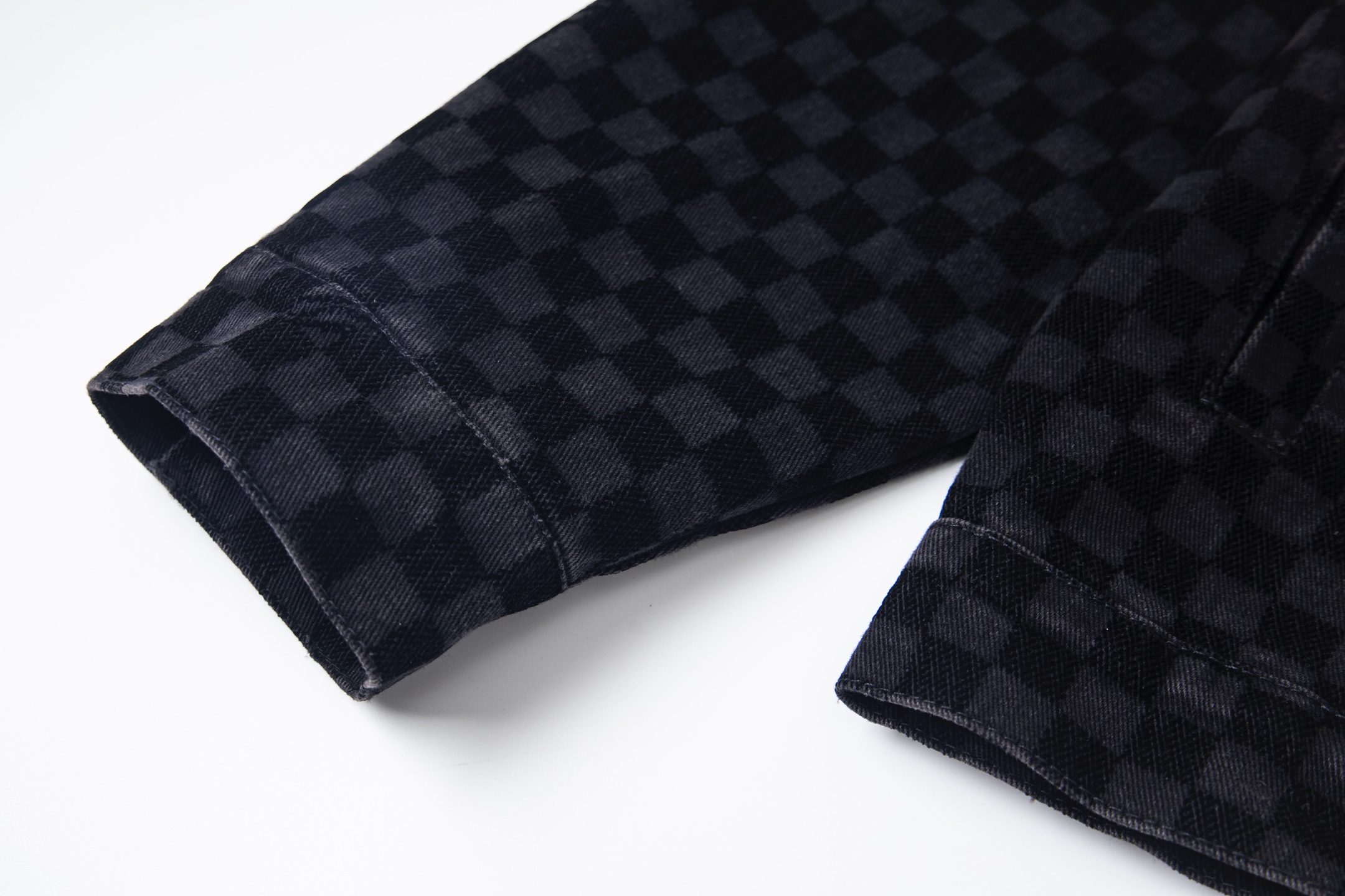 Louis Vuitton/路易威登 25ss棋盘格格子植绒生仔外套-Chinese UA Cheap High Quatity Brand Clothes Bags handbags Sneakers wholesale wholesaler seller from China Factory suppliers Fashion Clothing Shoes best Quality Beautiful Price Louis Vuitton/路易威登 25ss棋盘格格子植绒生仔外套