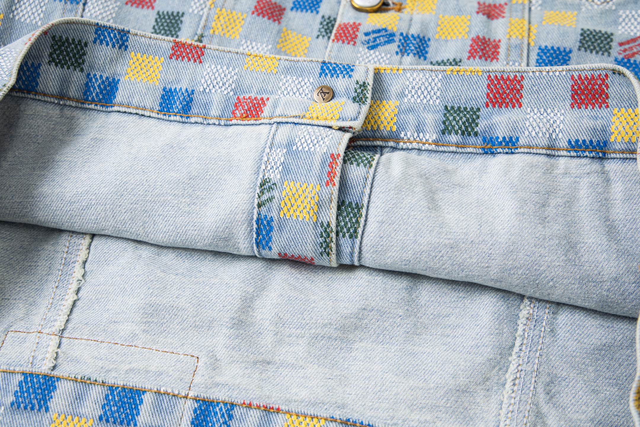 Louis Vuitton/路易威登 彩色棋盘格生仔外套-Chinese UA Cheap High Quatity Brand Clothes Bags handbags Sneakers wholesale wholesaler seller from China Factory suppliers Fashion Clothing Shoes best Quality Beautiful Price Louis Vuitton/路易威登 彩色棋盘格生仔外套