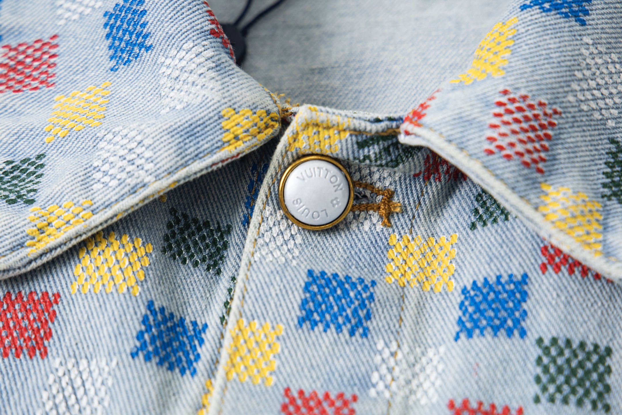 Louis Vuitton/路易威登 彩色棋盘格生仔外套-Chinese UA Cheap High Quatity Brand Clothes Bags handbags Sneakers wholesale wholesaler seller from China Factory suppliers Fashion Clothing Shoes best Quality Beautiful Price Louis Vuitton/路易威登 彩色棋盘格生仔外套