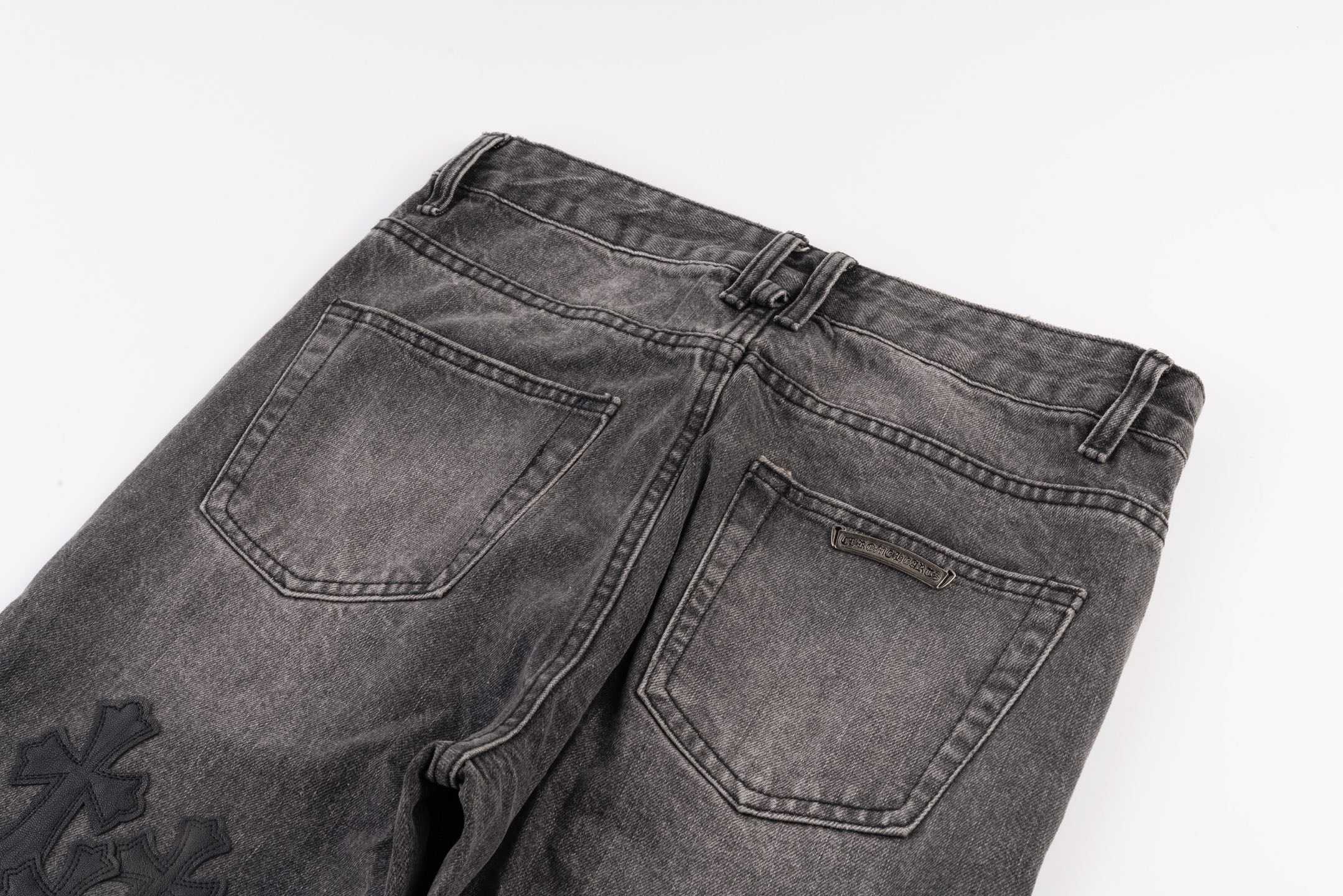 Chtome Heart/克罗心 25ss 城市限定火焰黑白贴皮牛仔裤黑色-莆田鞋,莆田鞋货源,高仿鞋,高仿鞋货源,安福档口,莆田高仿鞋,莆田鞋批发,高仿鞋批发,莆田高仿运动鞋,高仿运动鞋,莆田运动鞋 Chtome Heart/克罗心 25ss 城市限定火焰黑白贴皮牛仔裤黑色