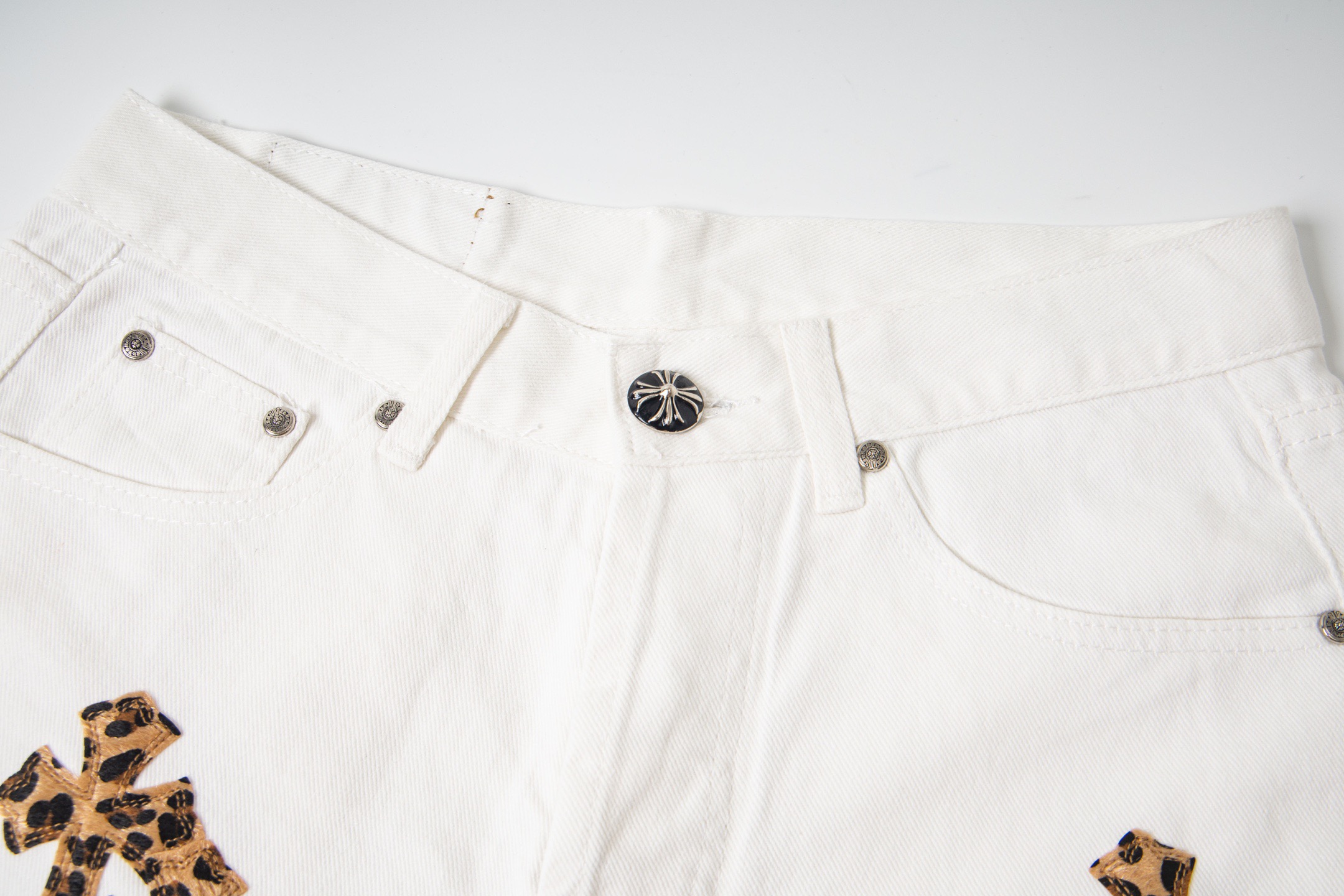 Chrome Hearts Chrome Hearts & 克罗心 白底拼豹纹中古涂鸦绘画高街牛仔裤