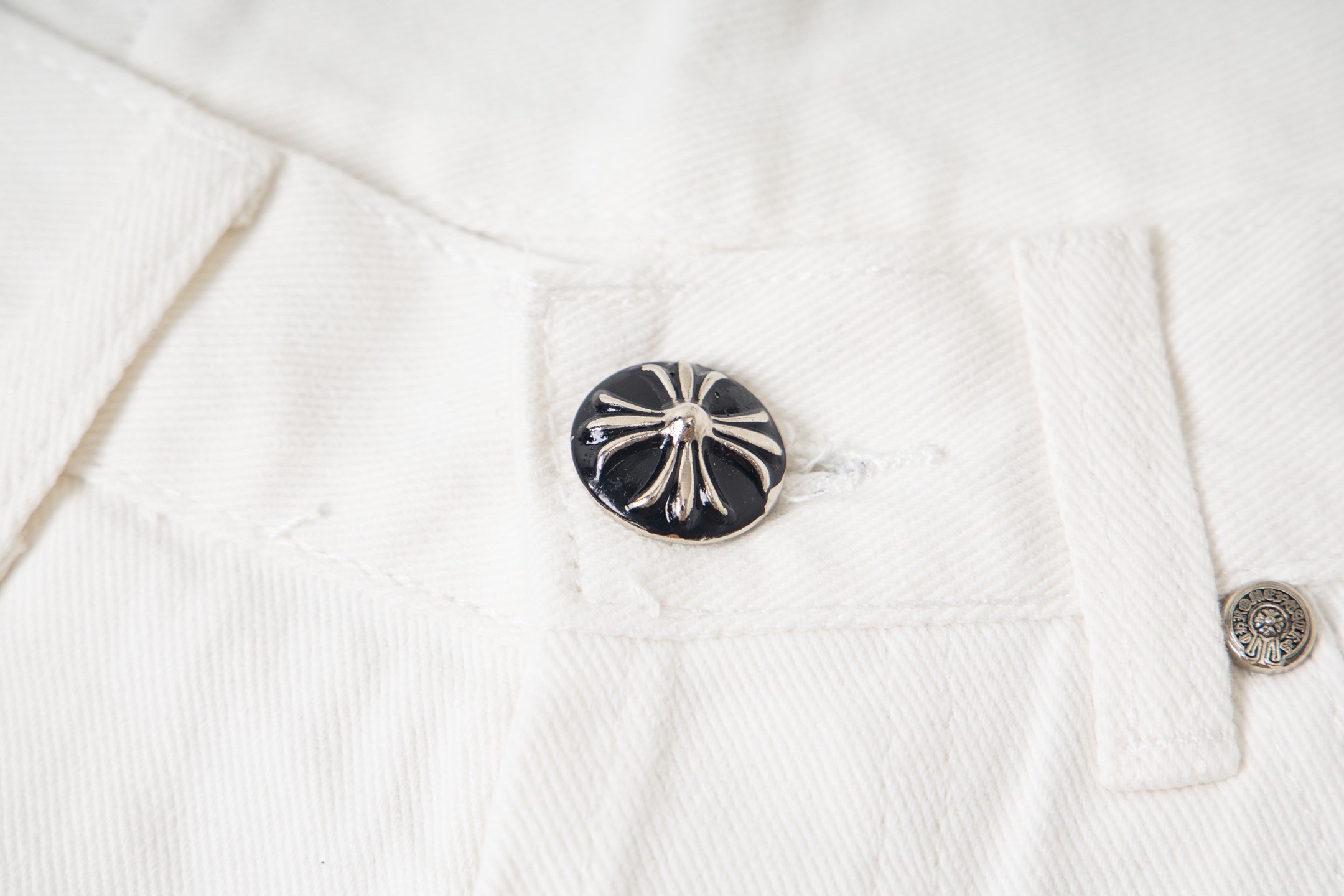 Chrome Hearts Chrome Hearts & 克罗心 白底拼豹纹中古涂鸦绘画高街牛仔裤