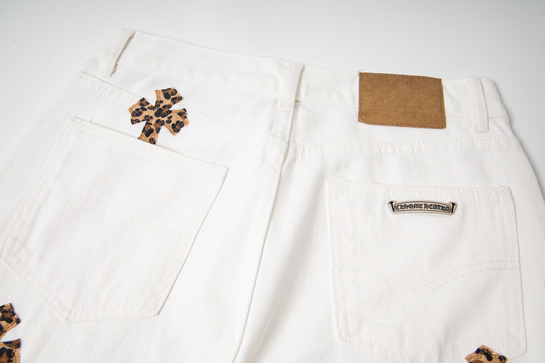 Chrome Hearts Chrome Hearts & 克罗心 白底拼豹纹中古涂鸦绘画高街牛仔裤