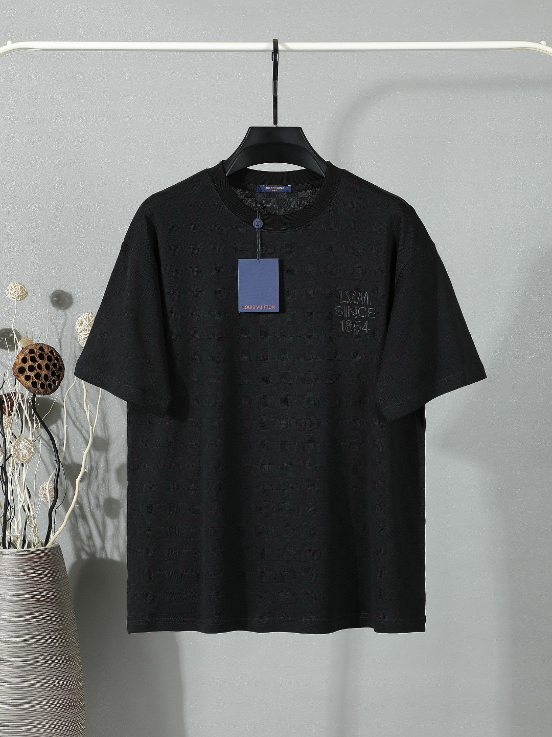 P100 Sitio web oficial de Louis Vuitton Presbicia jacquard Mangas cortas Estilo uniforme para hombres y mujeres Utilice…