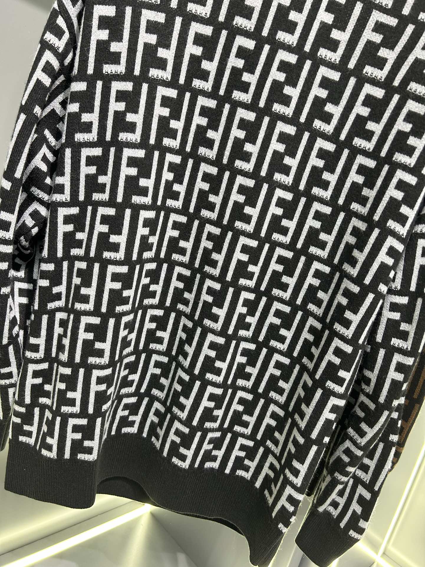 芬迪 Fendi 高定典藏名品高定成衣时装外套连衣裙衬衫T恤 #30FAC30B 3