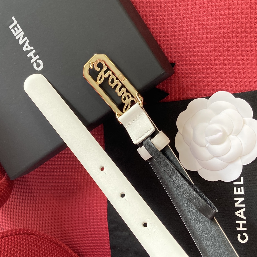 chanel24scc珍珠与水钻logo字母搭扣黄铜金属小牛皮腰带手感柔软细腻2.0cm