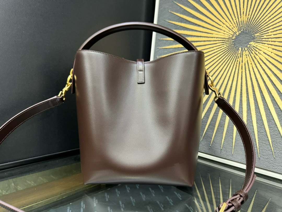 Saint Laurent 20x25x16cm everyday