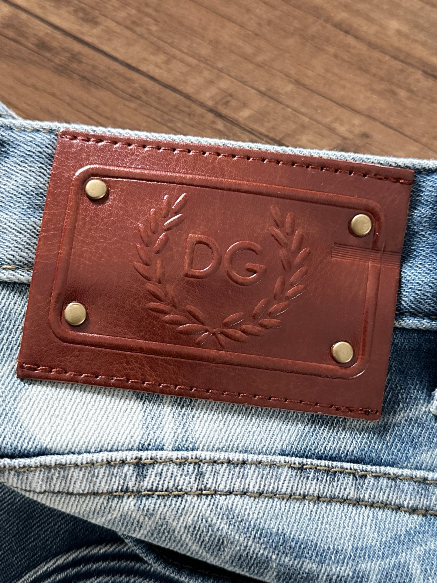 DG 2025早秋新款男士休闲牛仔裤，顶级品质！渠道订单，官网同步出售！！原厂订制牛仔全棉材质！适合休闲