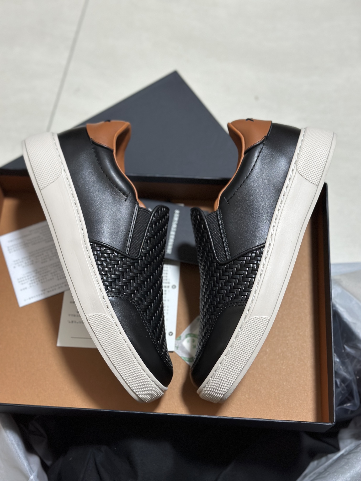 460Tiziano es la zapatilla "básica" de la colección Ermenegildo Zegna Couture, un tributo a la artes