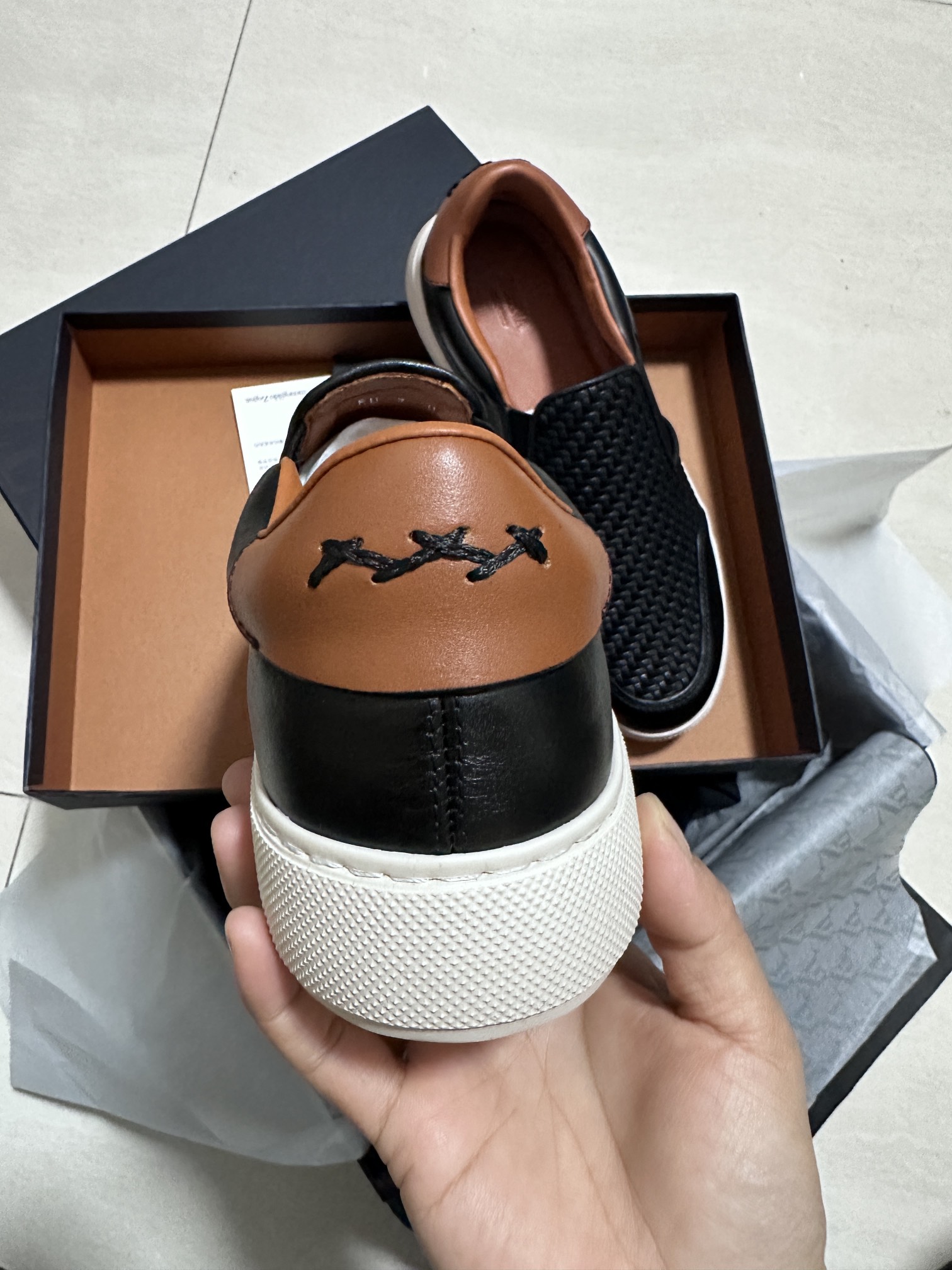 460Tiziano es la zapatilla "básica" de la colección Ermenegildo Zegna Couture, un tributo a la artes