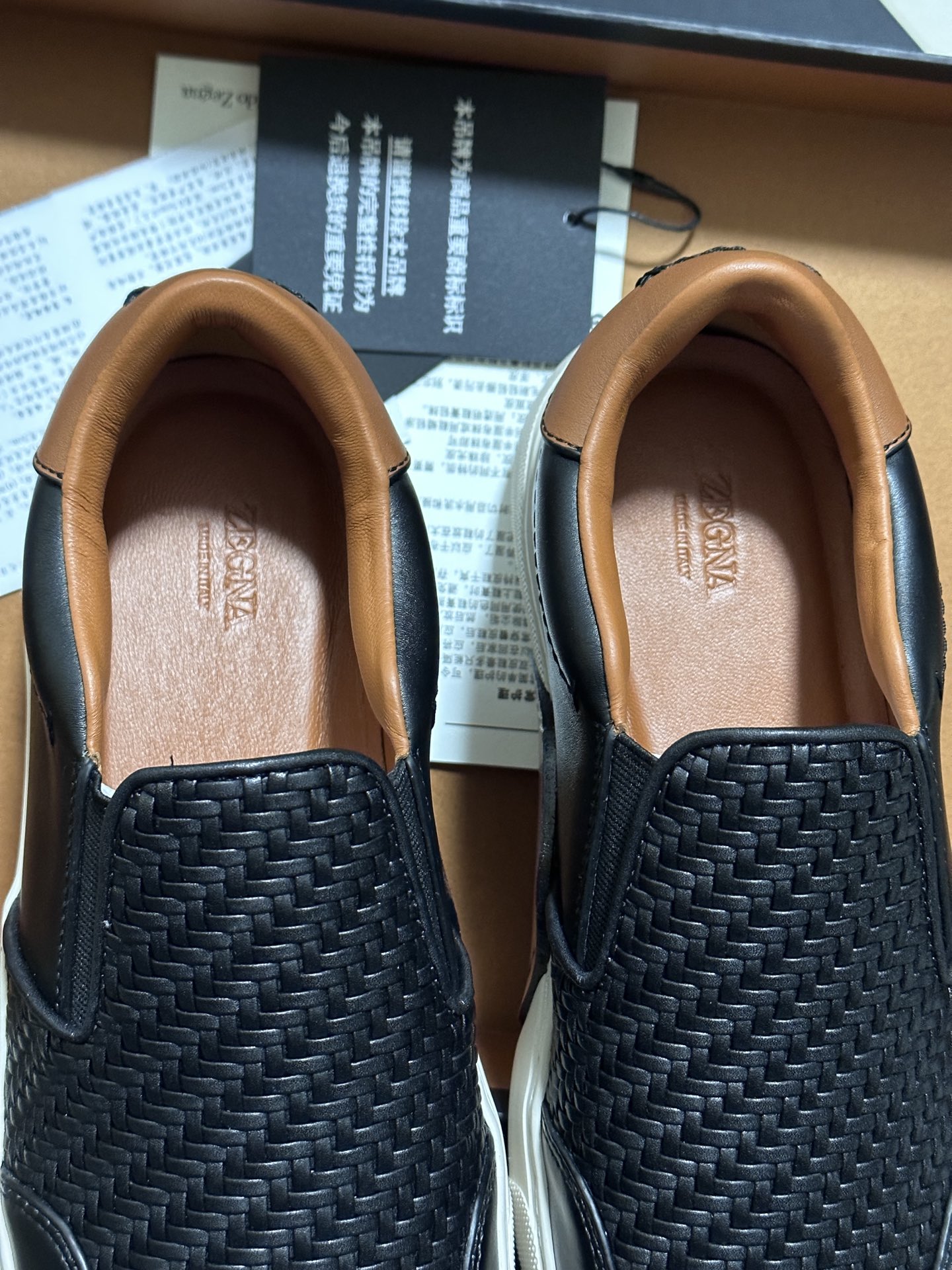 460Tiziano es la zapatilla "básica" de la colección Ermenegildo Zegna Couture, un tributo a la artes