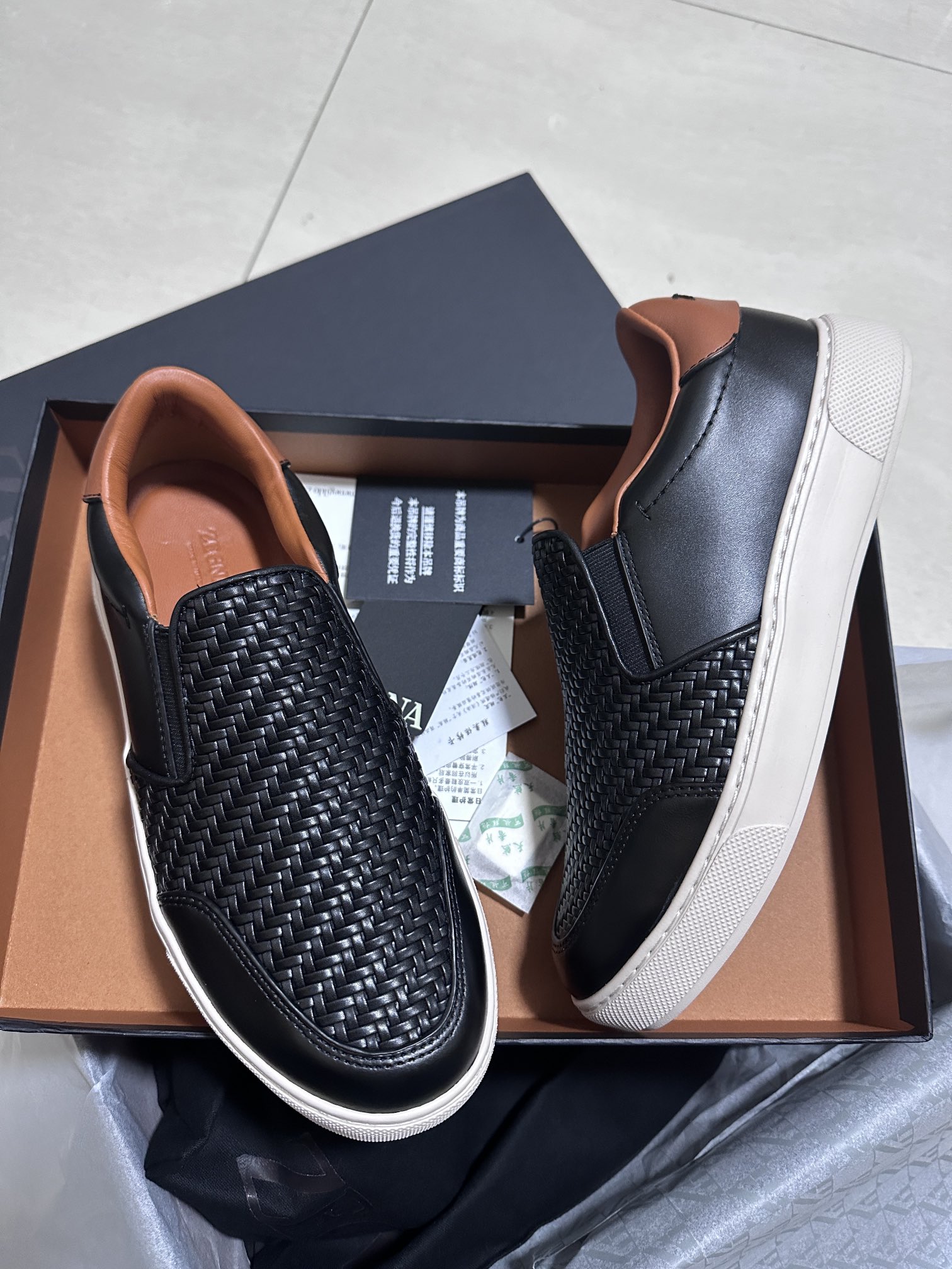 460Tiziano es la zapatilla "básica" de la colección Ermenegildo Zegna Couture, un tributo a la artes