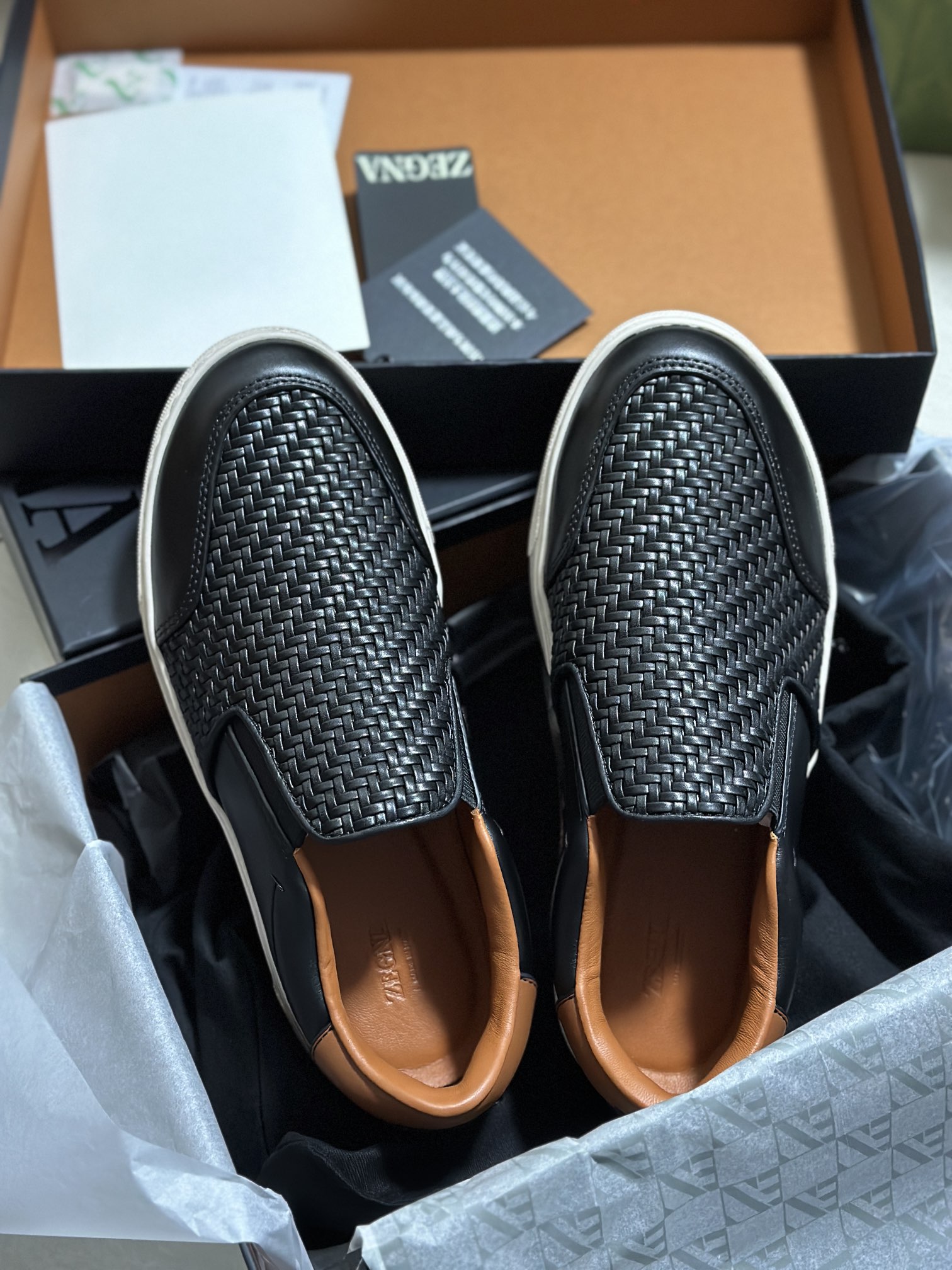 460Tiziano es la zapatilla "básica" de la colección Ermenegildo Zegna Couture, un tributo a la artes