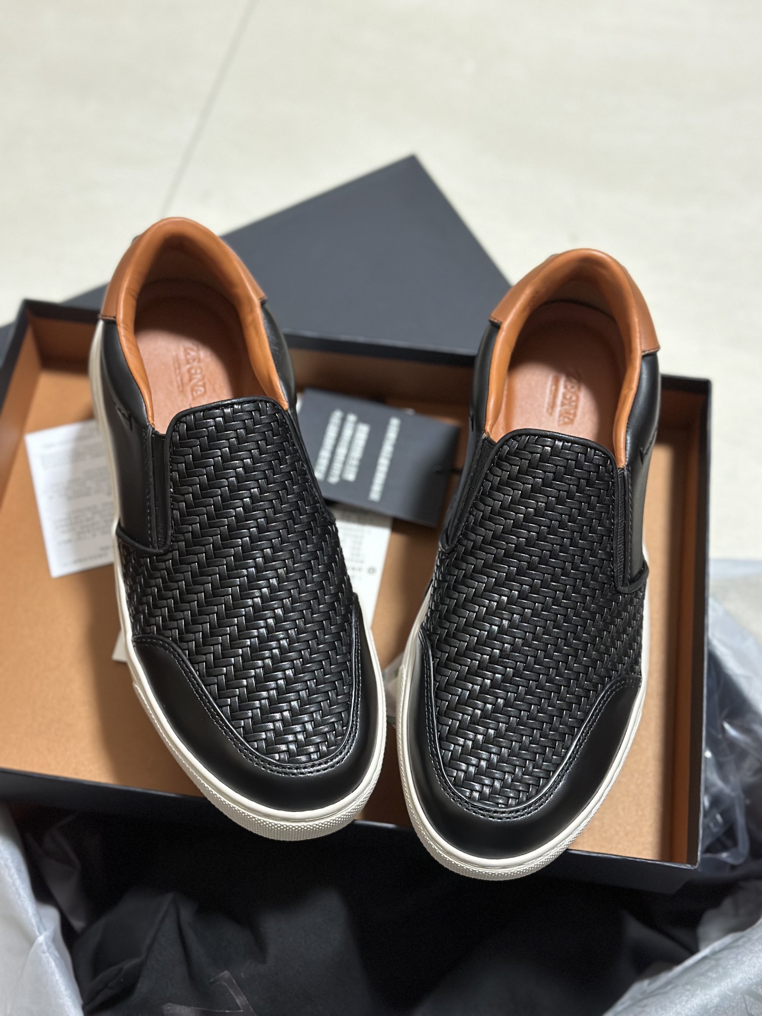 460Tiziano es la zapatilla "básica" de la colección Ermenegildo Zegna Couture, un tributo a la artes