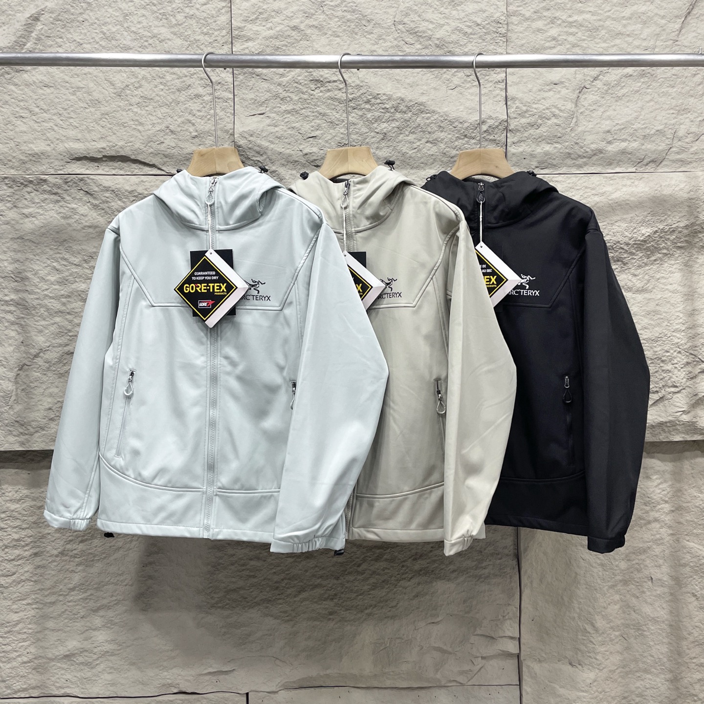 Arc'teryx 2025 Windproof Waterproof Outdoor Jacket, Multi-Functional Cut