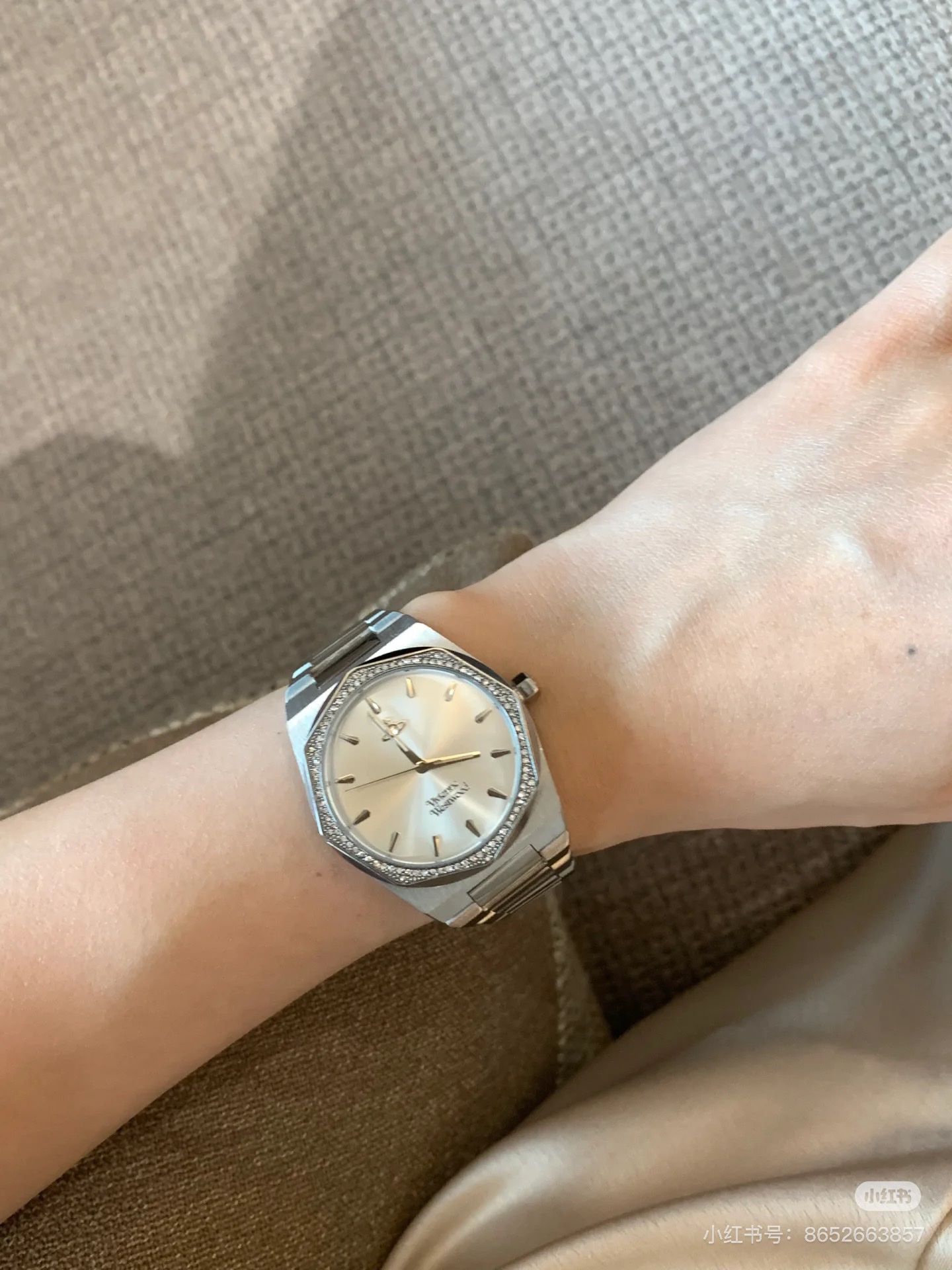 这几款西太后的手表是我认为最为百搭合适大家的 而且不容易撞款真的是越看越喜欢的类型 4