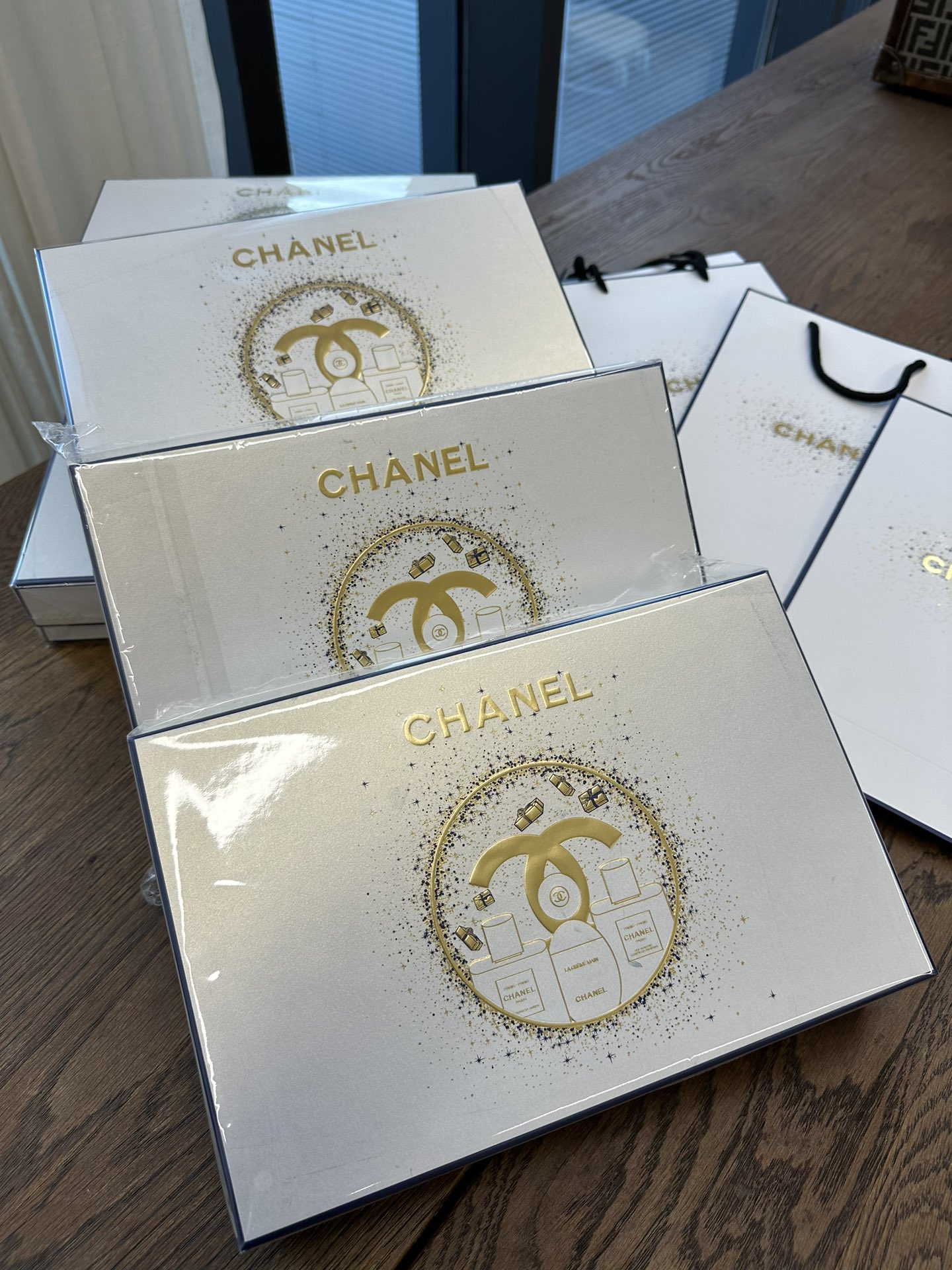 ️小香新年四件套简约而不简单—chanel之水洗护四件套 4