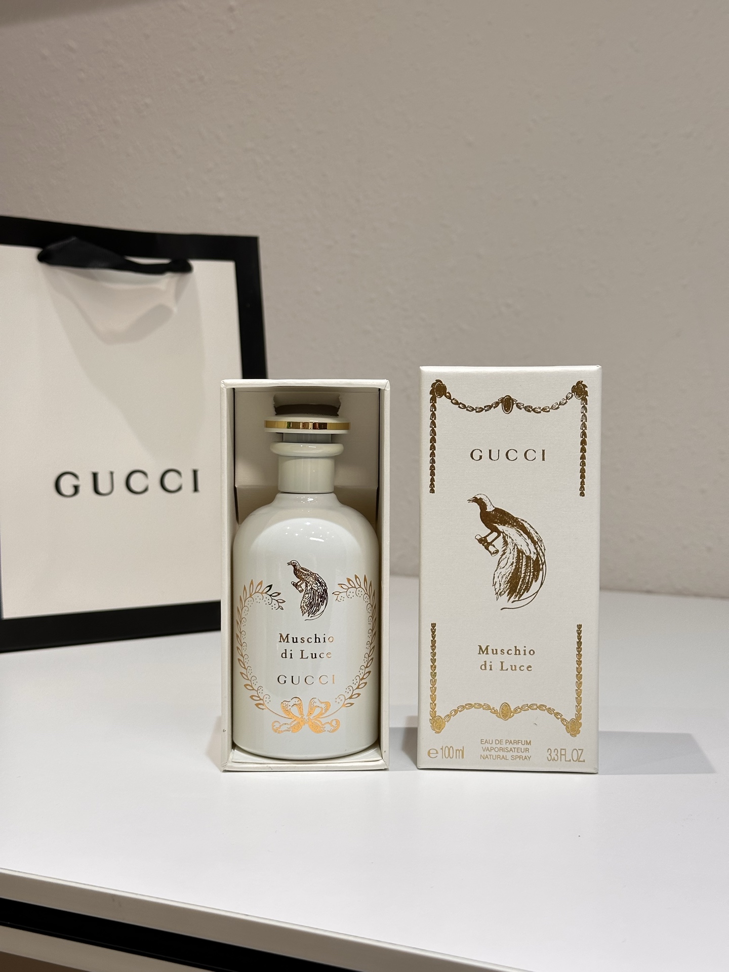 NO:894611,Gucci Gucci Alchemist's Garden - Tingshangyu 100ml Neutral fragrance attributes Spicy woody notes Top notes: juniper berry, cardamom, pink pepper Middle notes: sandalwood, vetiver, cedar Base notes: super ambrox, benzoin, musk, perfume, gucci, gucci19860909Gucci 古驰 炼金术士花园- 廷上羽100ml 属性中性香 香调辛辣木质调 前调杜松子 小豆蔻 粉红胡椒 中调檀香木 香根草 雪松 后调超级降龙涎醚 安息香脂 麝香,香水,gucci,gucci,accessory