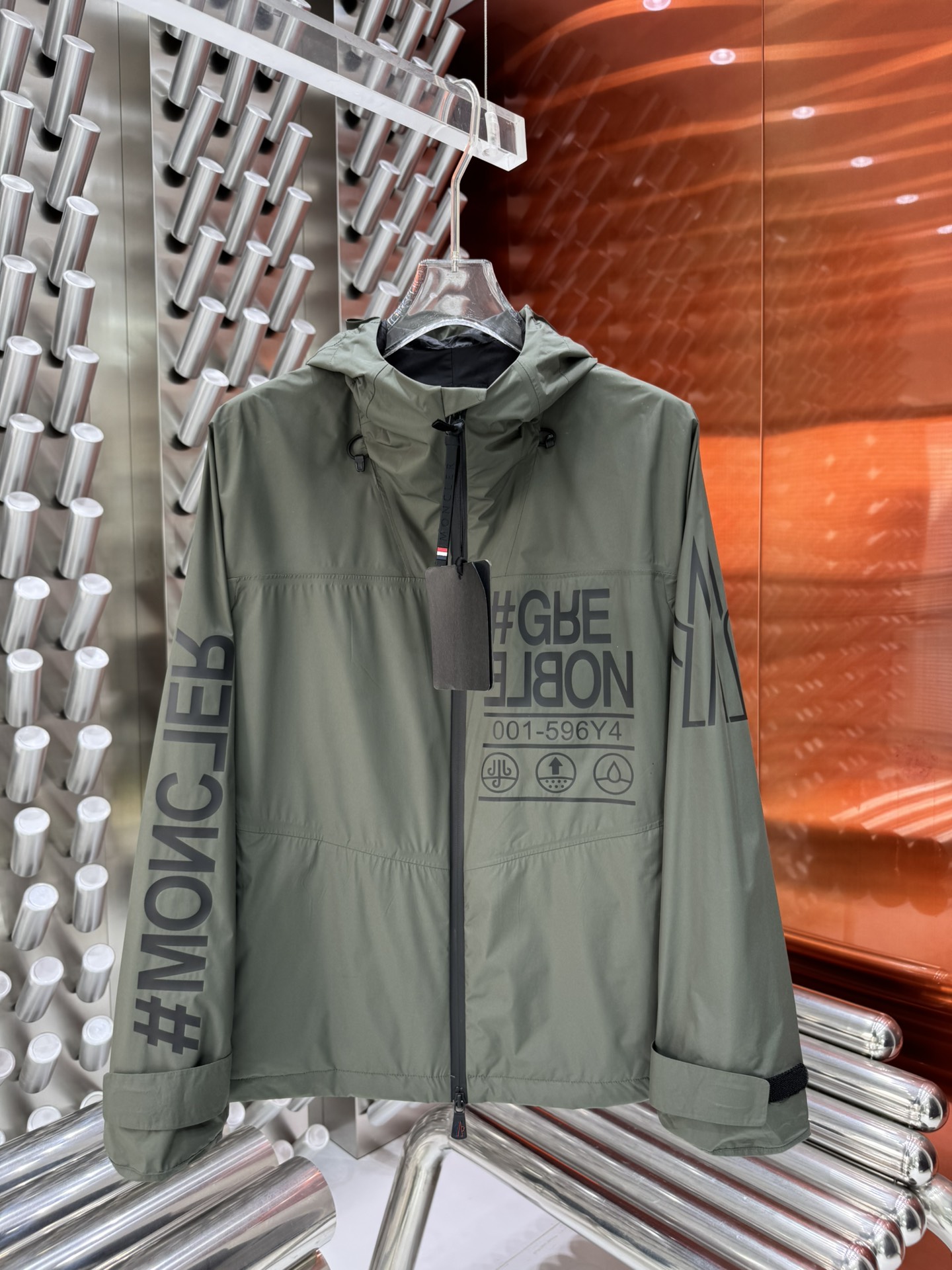 NO:123748,2025 spring new jacket jacket Original 1:1 custom hardware accessories are fully imported and customized. Welcome to counter comparison. Super soft Super heavy fabric has a perfect fit. Pay attention to the super comfortable fabric. Exclusive model. Non-market goods. Size 12345 for men and women. Jackets & coats, jackets & coats, alexander wang198609092025春装新款夹克外套 原版1:1订制五金配件全进口原版定制 欢迎专柜对比 超柔软 超级重面料做工杠杠的版型完美 注意面料超舒服 独家款 非市场货 男女同款尺码12345,,jackets & coats,jackets & coats,alexander wang,Men's clothing