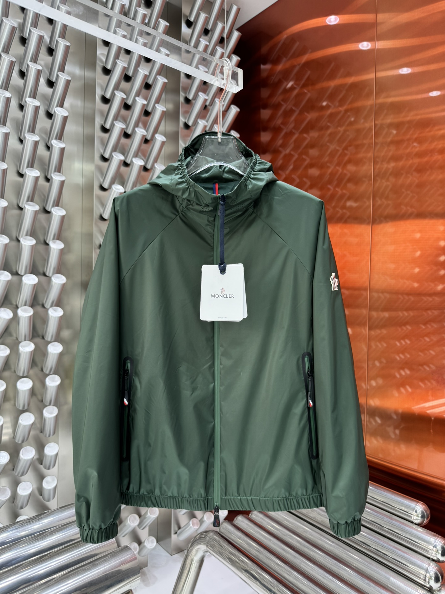 NO:471414,2025 spring new jacket jacket Original 1:1 custom hardware accessories are fully imported and customized. Welcome to counter comparison. Super soft Super heavy fabric has a perfect fit. Pay attention to the super comfortable fabric. Exclusive model. Non-market goods. Size 12345 for men and women. Jackets & coats, jackets & coats, alexander wang198609092025春装新款夹克外套 原版1:1订制五金配件全进口原版定制 欢迎专柜对比 超柔软 超级重面料做工杠杠的版型完美 注意面料超舒服 独家款 非市场货 男女同款尺码12345,,jackets & coats,jackets & coats,alexander wang,Men's clothing