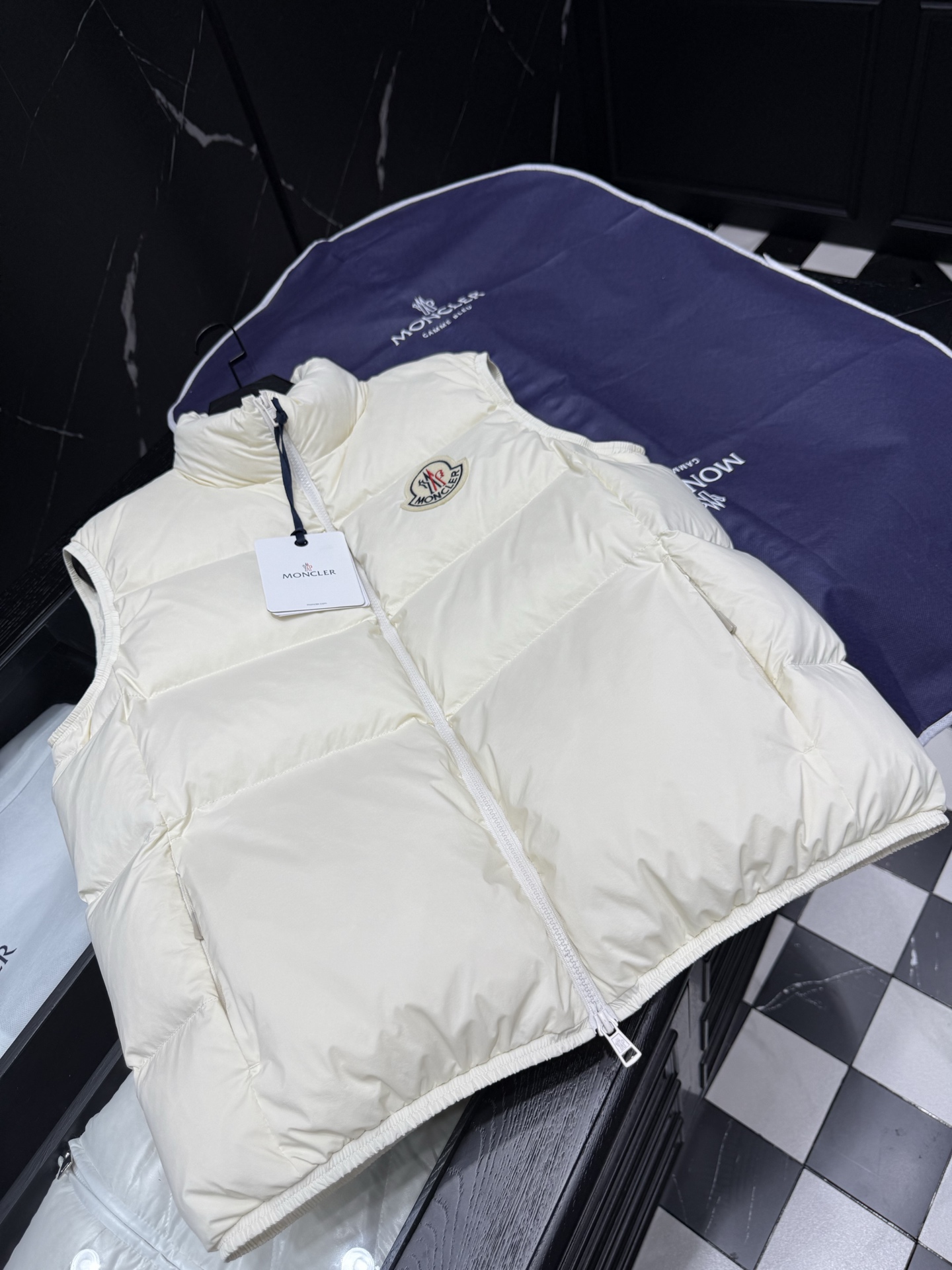 NO:520359,down tiled picture, down jacket,alexander wang19860909羽绒 平铺图,,down jacket,alexander wang,Men's clothing