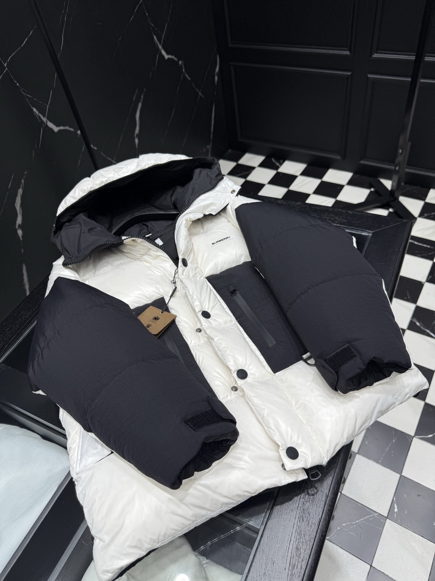 NO:520338,Inside details, alexander wang19860909内里细节,,alexander wang,Men's clothing