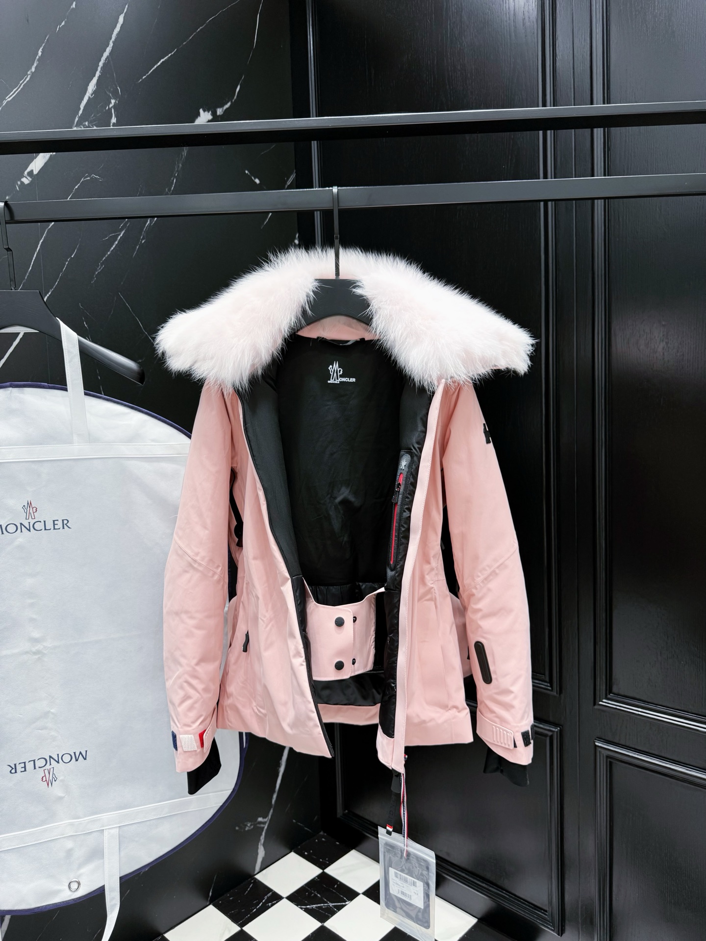 MONCLER Pink Down Ski Jacket with Fur Collar and Belted Waist 8 i1757610457309 6925 0 7