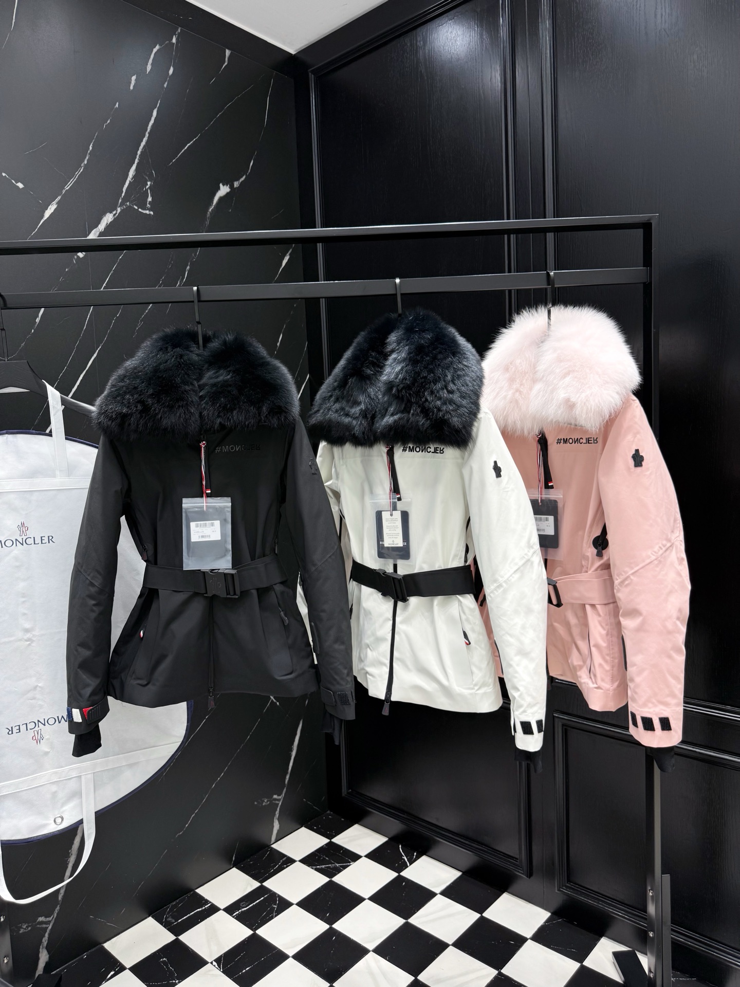 MONCLER Pink Down Ski Jacket with Fur Collar and Belted Waist 9 i1757610457343 5097 0 8