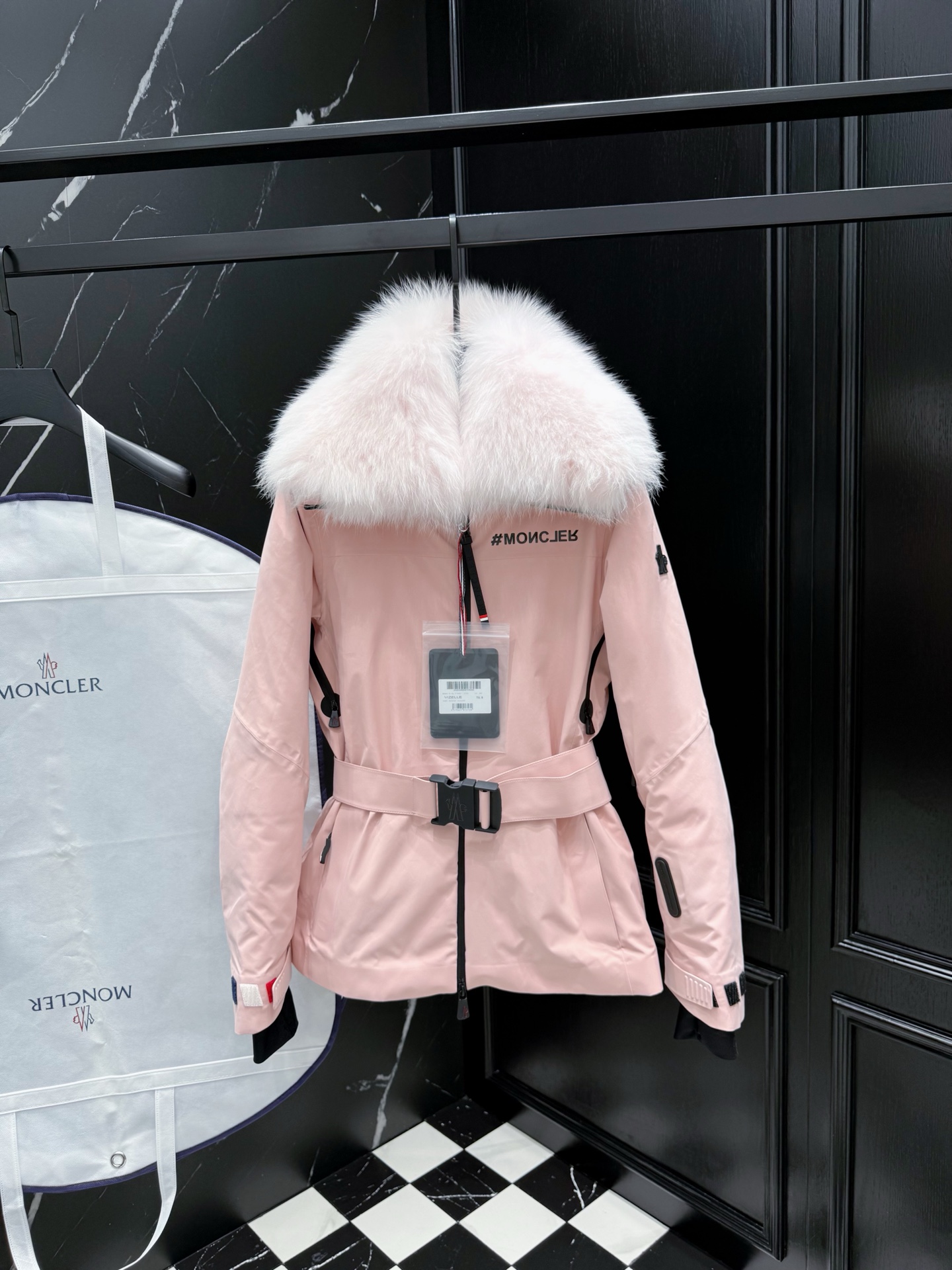 MONCLER Pink Down Ski Jacket with Fur Collar and Belted Waist 1 i1757610459305 7894 0 0