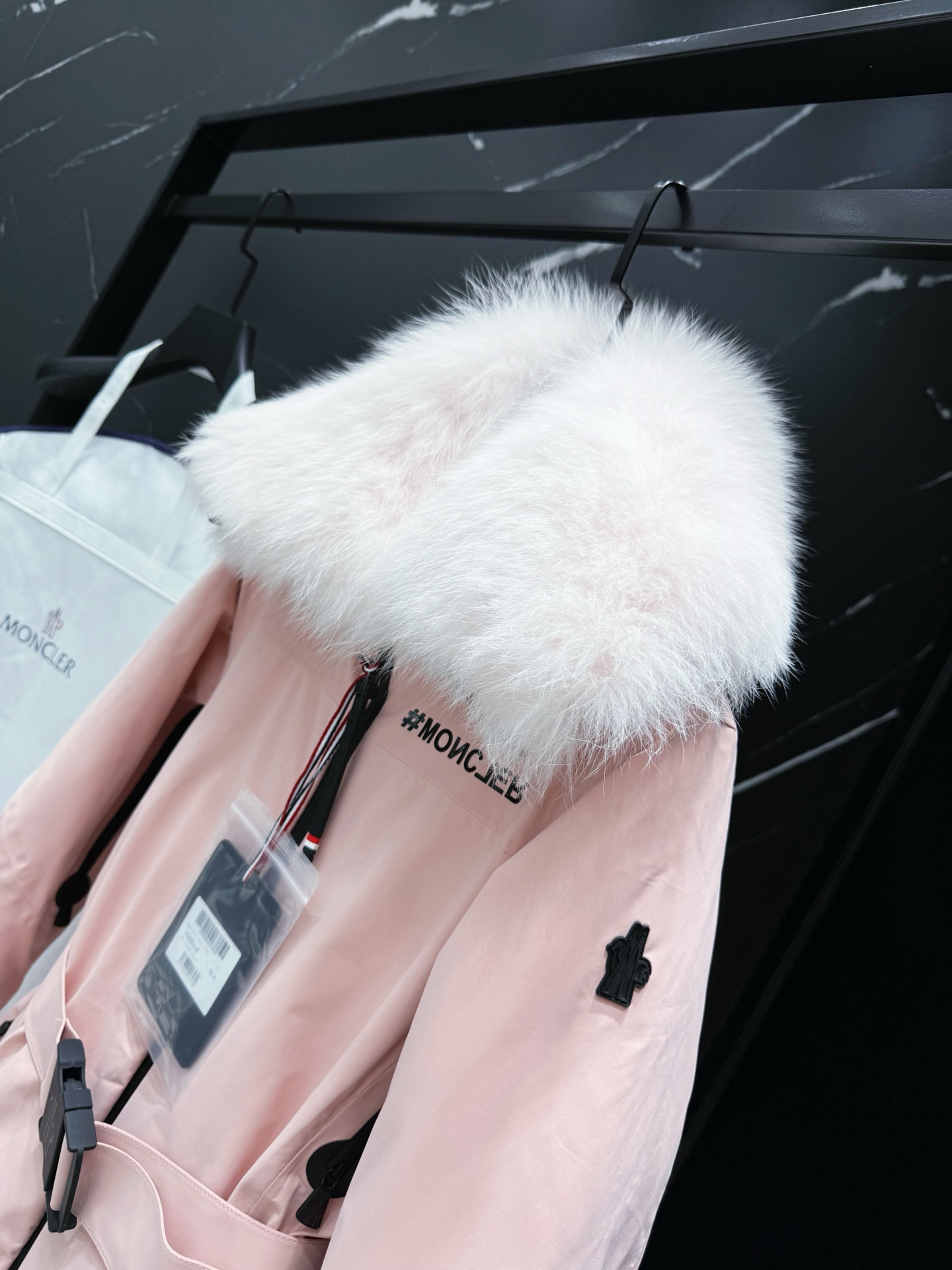 MONCLER Pink Down Ski Jacket with Fur Collar and Belted Waist 5 i1757610459337 8847 0 4