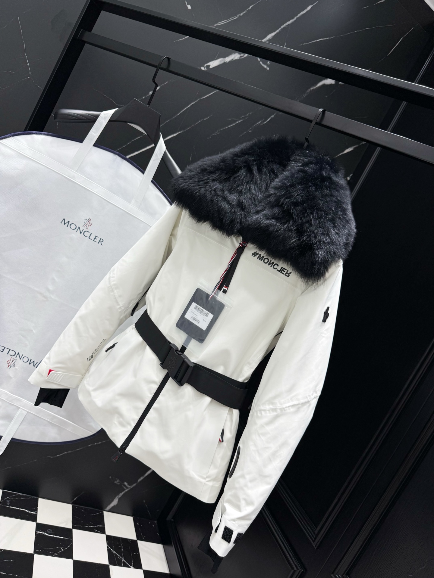 MONCLER Fur Collar Belted Ski Jacket | Winter Warmth & Style 2 i1757611379471 1234 0 1